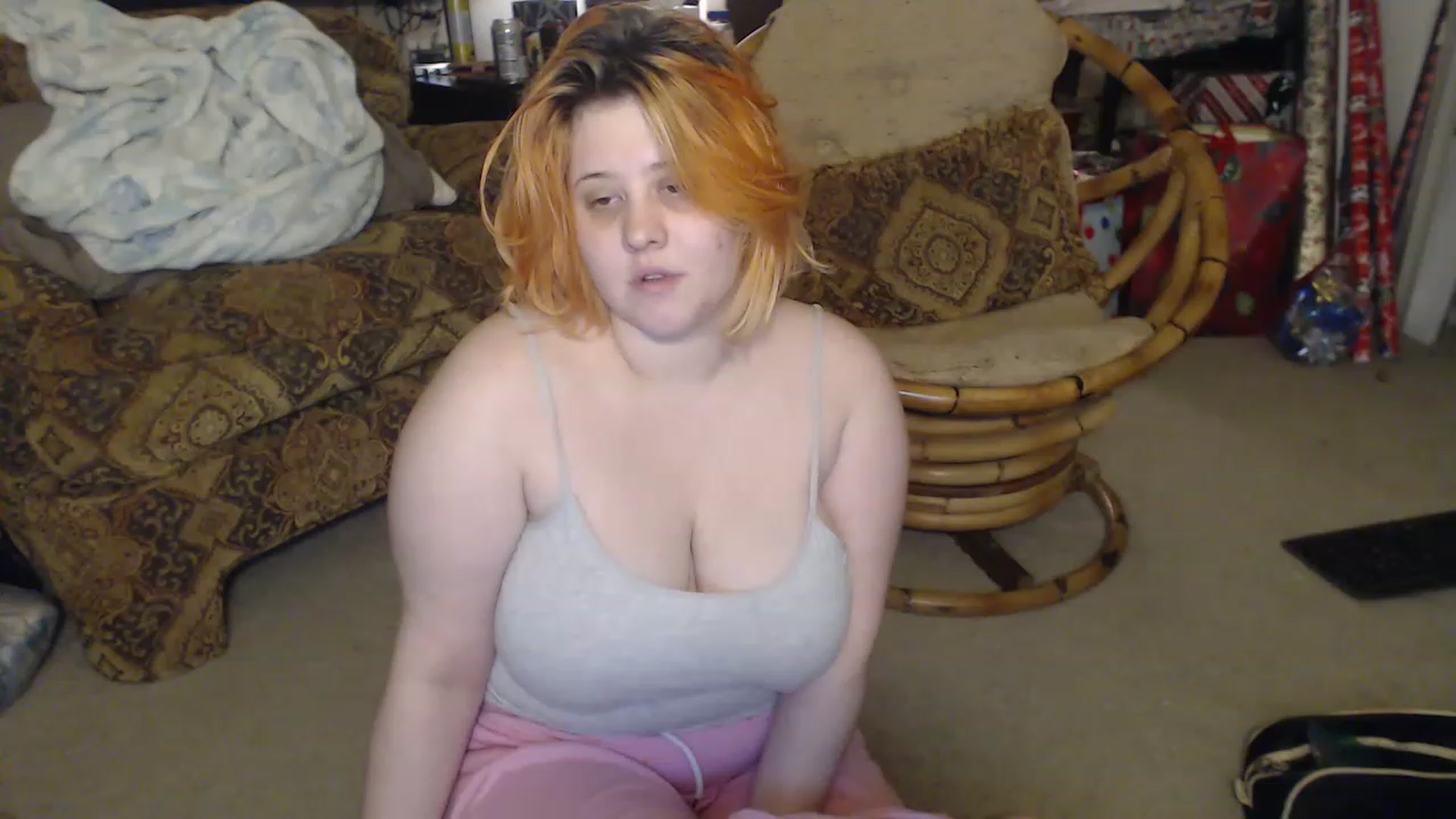 Gallery image thumbnail from PenelopeMars's myfreecams stream on, 12/12/2022, 08:52 image 13 of 20
