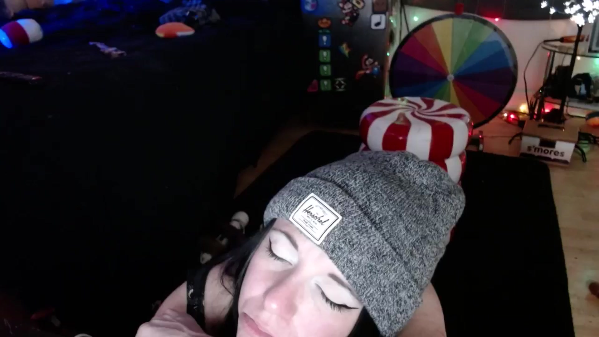Gallery image thumbnail from Pengo's myfreecams stream on, 11/06/2025, 12:50 image 7 of 20