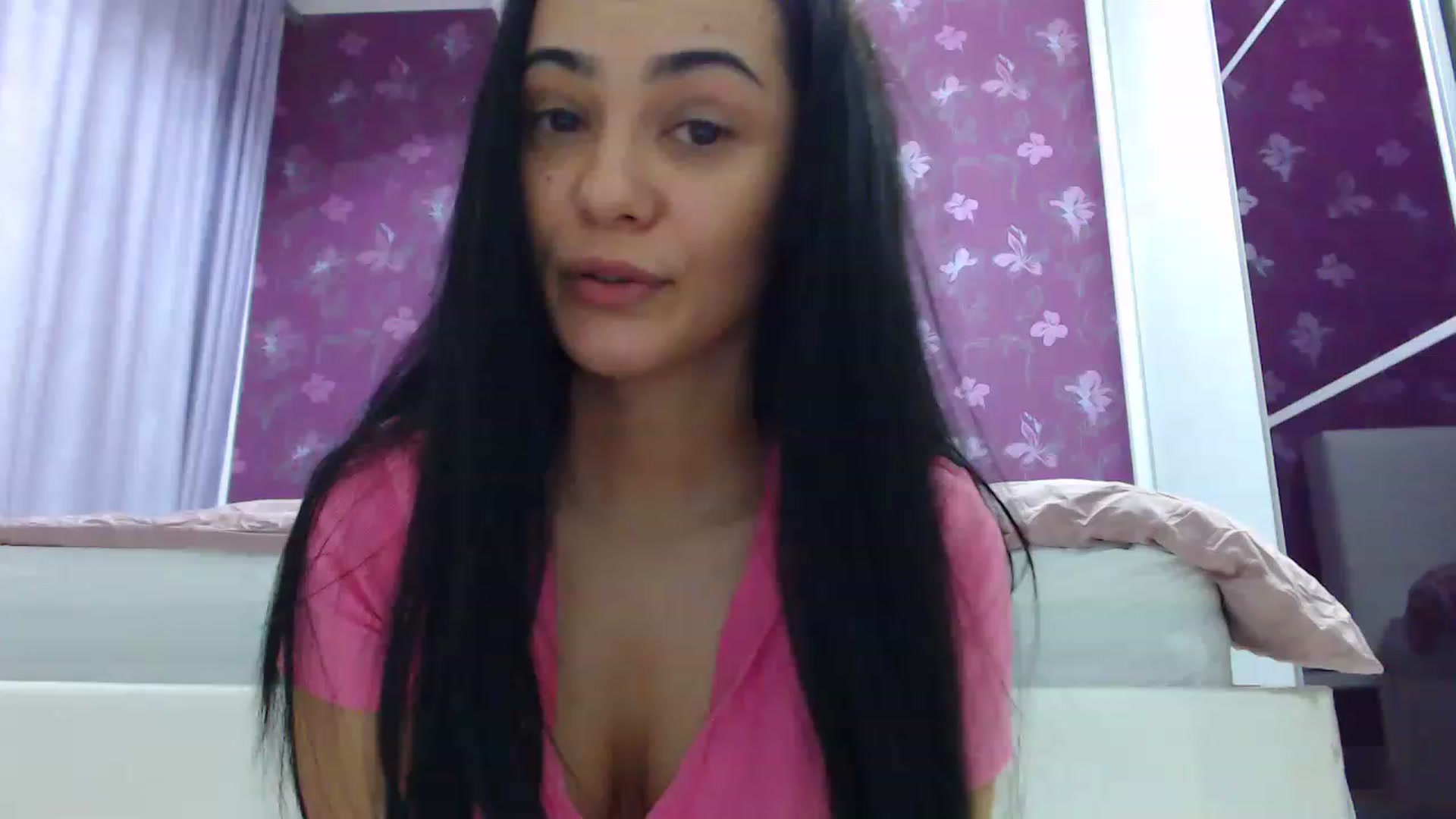 Gallery image thumbnail from Pennellop's myfreecams stream on, 01/03/2023, 18:10 image 12 of 20