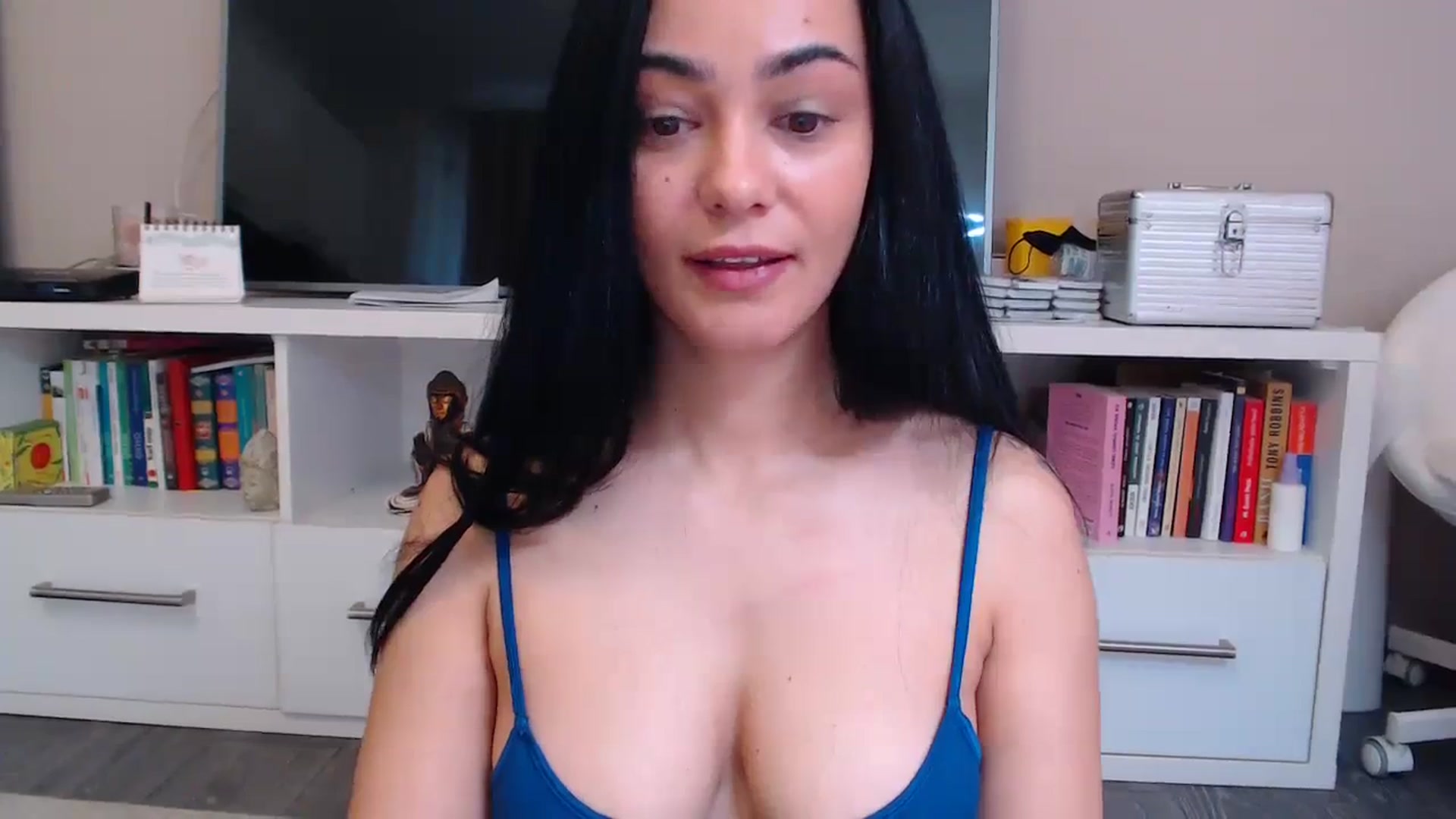 Gallery image thumbnail from Pennellop's myfreecams stream on, 11/05/2023, 10:09 image 14 of 20