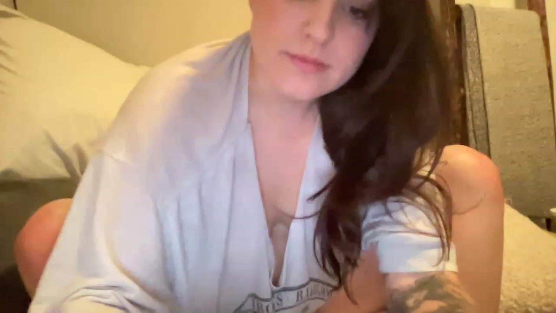 Gallery image thumbnail from PennieGold's myfreecams stream on, 11/20/2022, 02:52 image 6 of 20