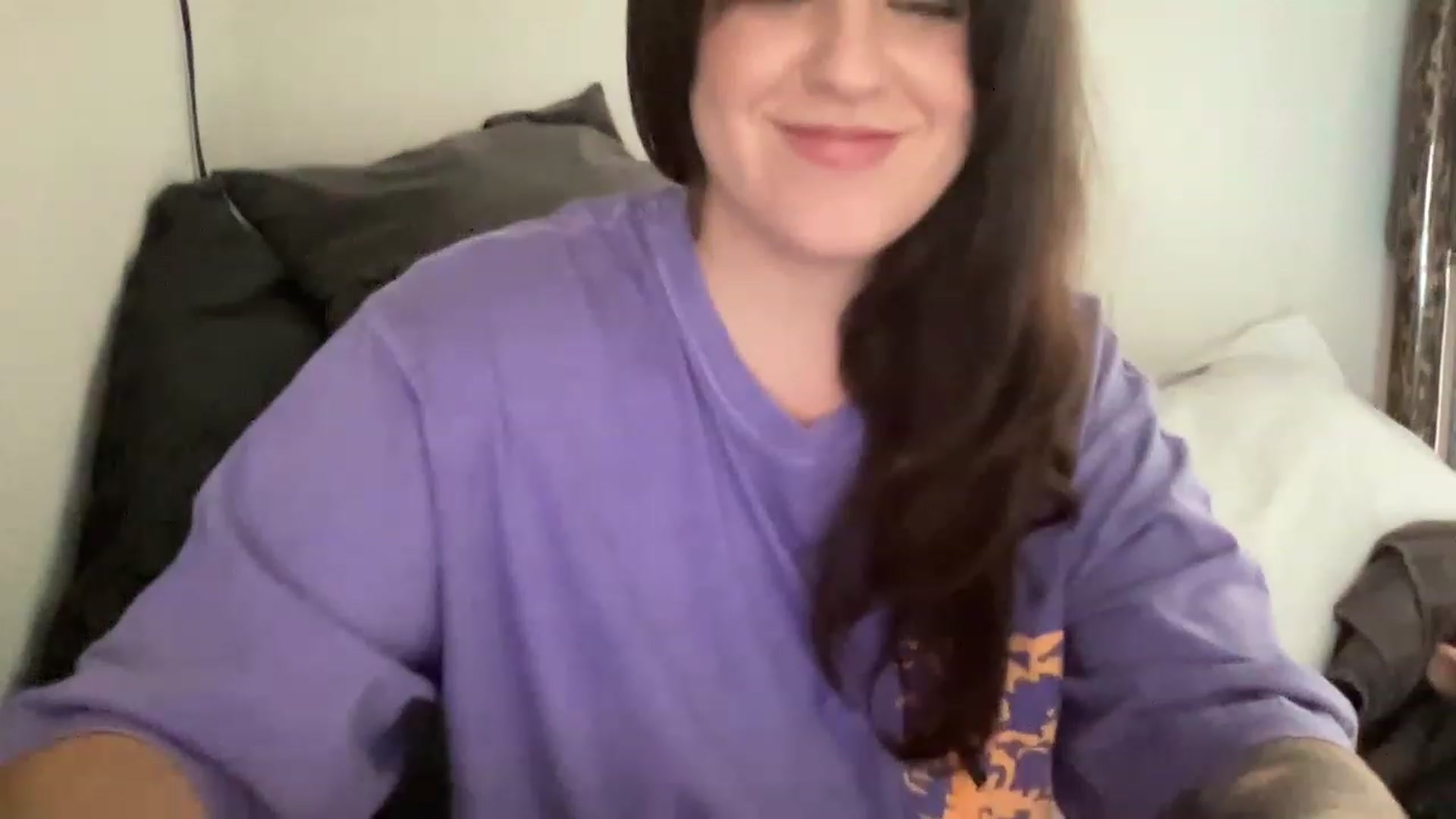 Gallery image thumbnail from PennieGold's myfreecams stream on, 11/24/2022, 22:13 image 8 of 20