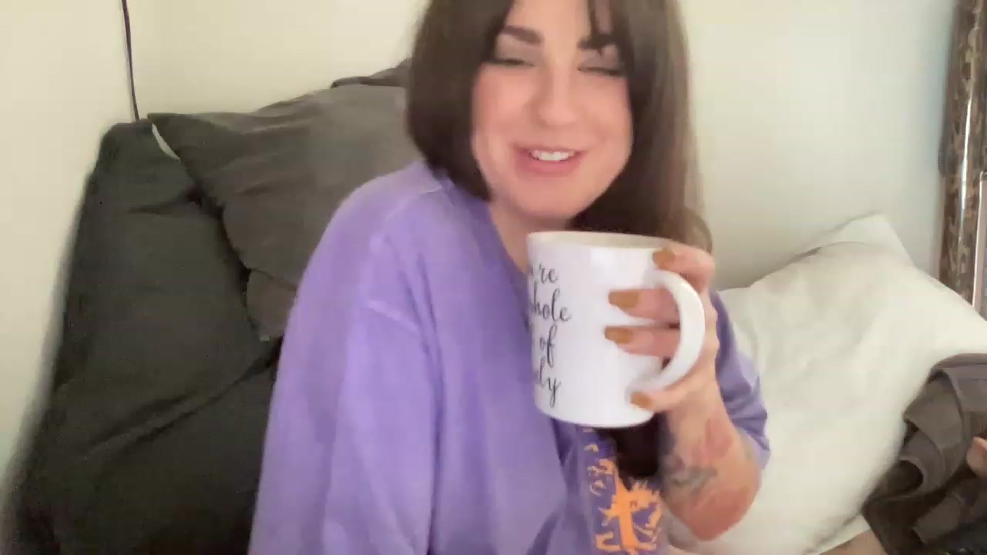 Gallery image thumbnail from PennieGold's myfreecams stream on, 11/24/2022, 22:13 image 2 of 20