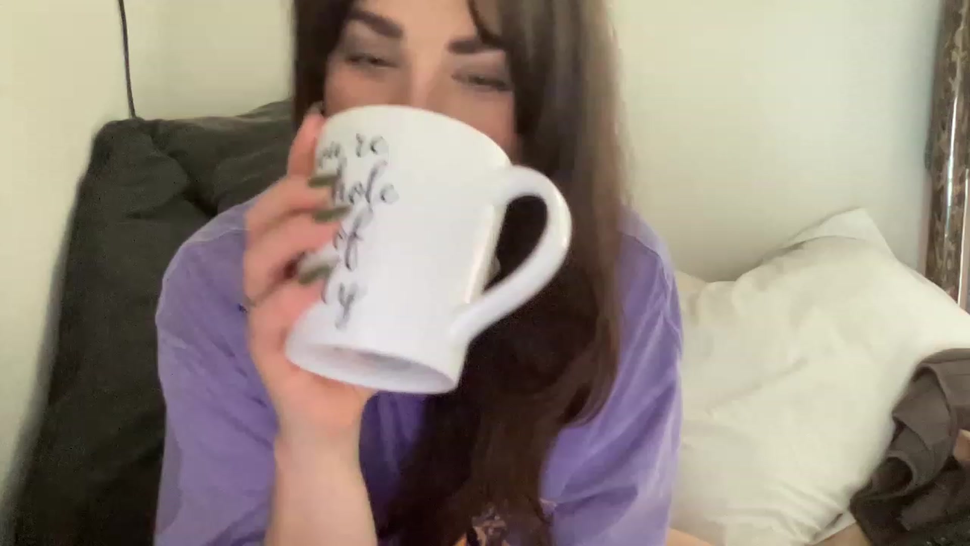 Gallery image thumbnail from PennieGold's myfreecams stream on, 11/24/2022, 22:13 image 15 of 20