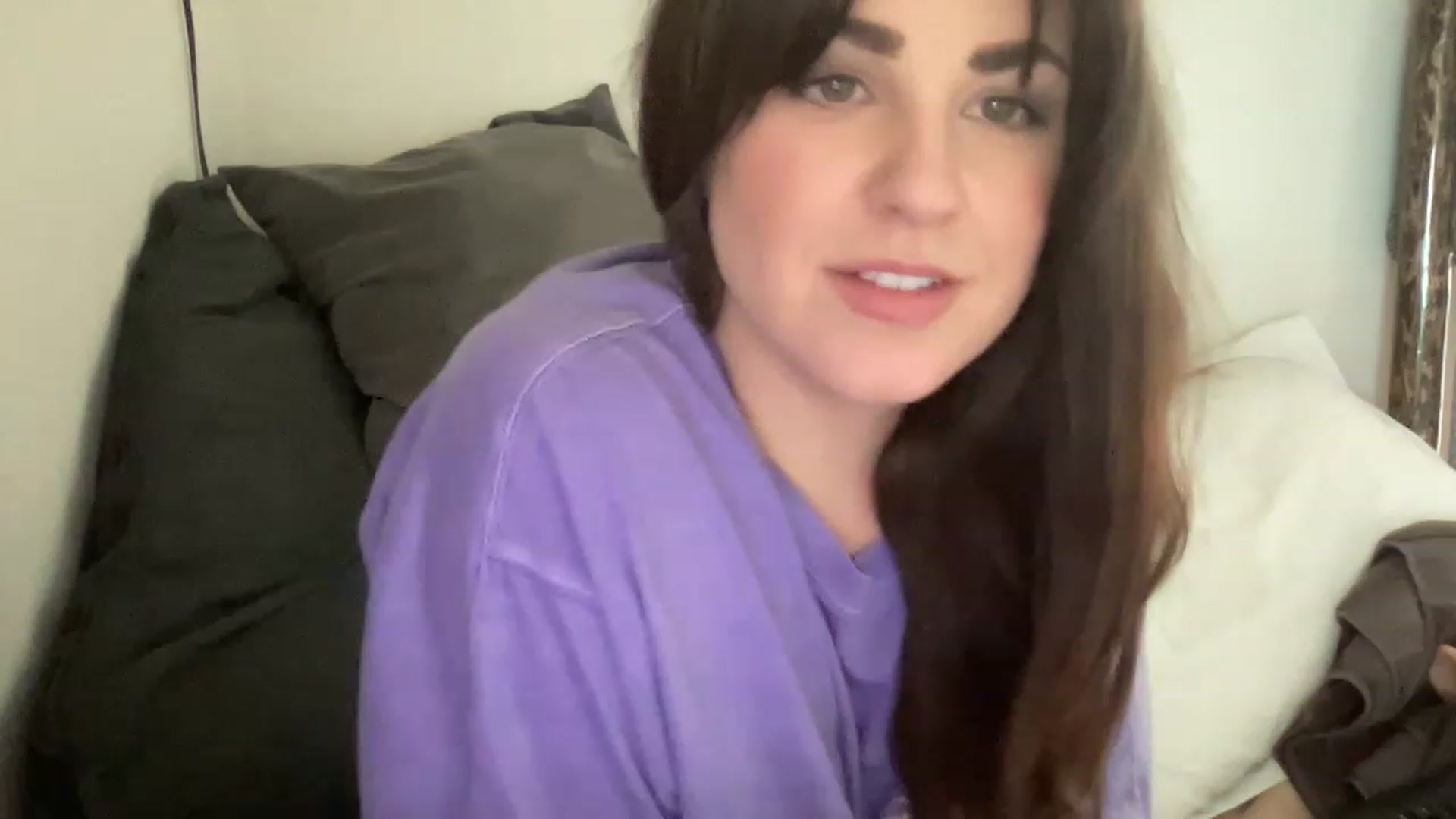 Gallery image thumbnail from PennieGold's myfreecams stream on, 11/24/2022, 22:13 image 5 of 20