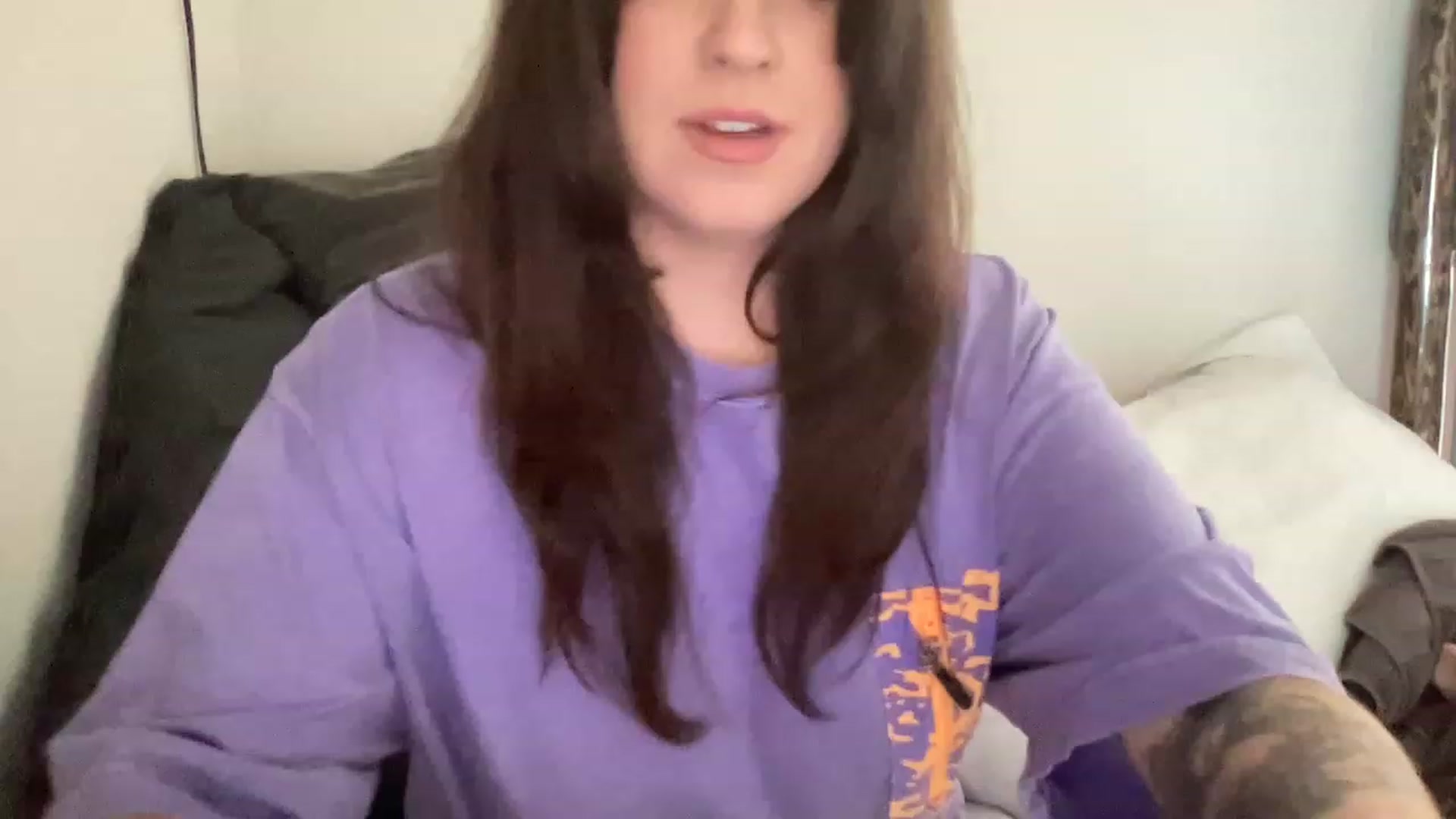 Gallery image thumbnail from PennieGold's myfreecams stream on, 11/24/2022, 22:13 image 17 of 20