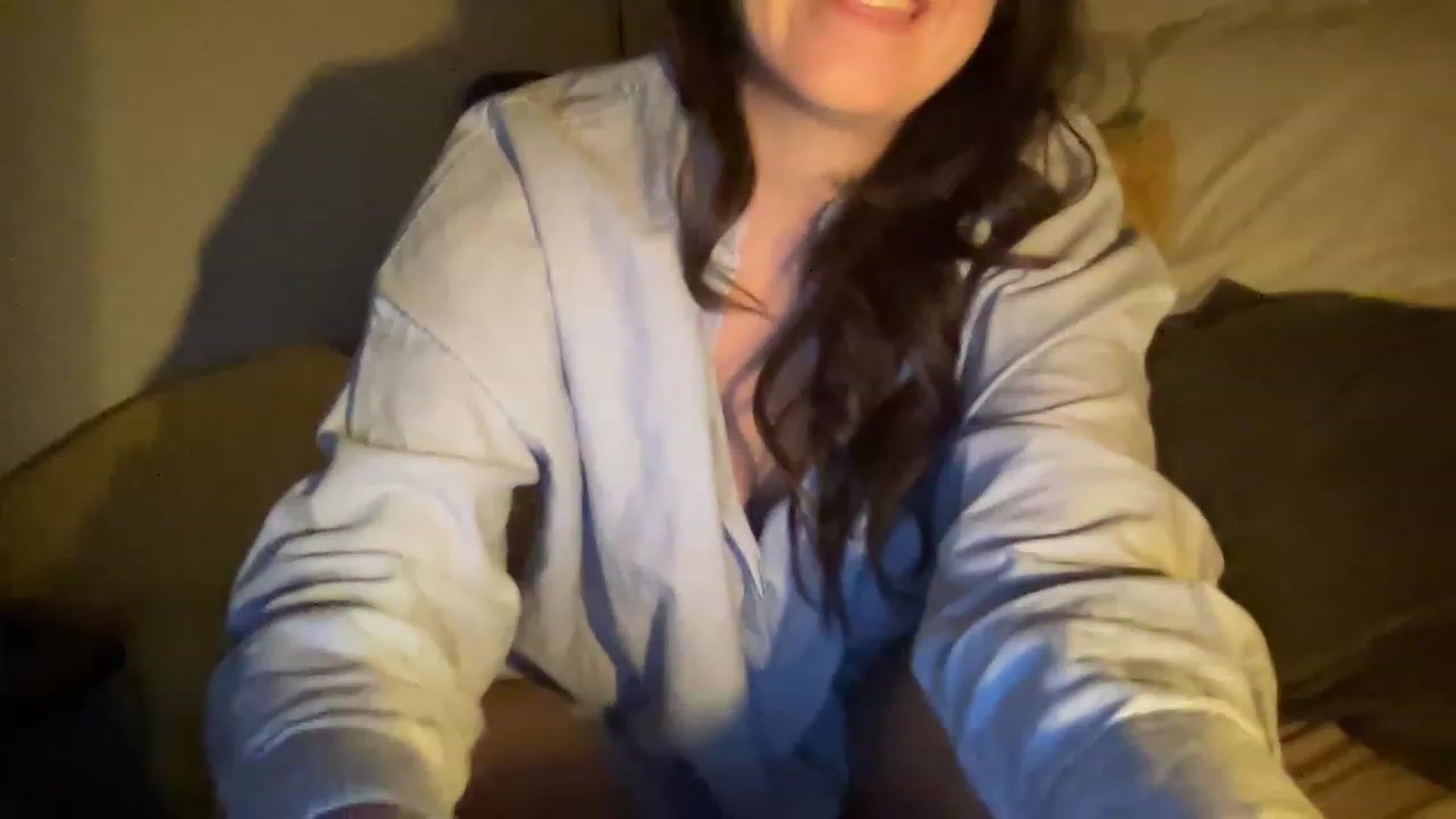 Gallery image thumbnail from PennieGold's myfreecams stream on, 12/24/2022, 04:06 image 20 of 20
