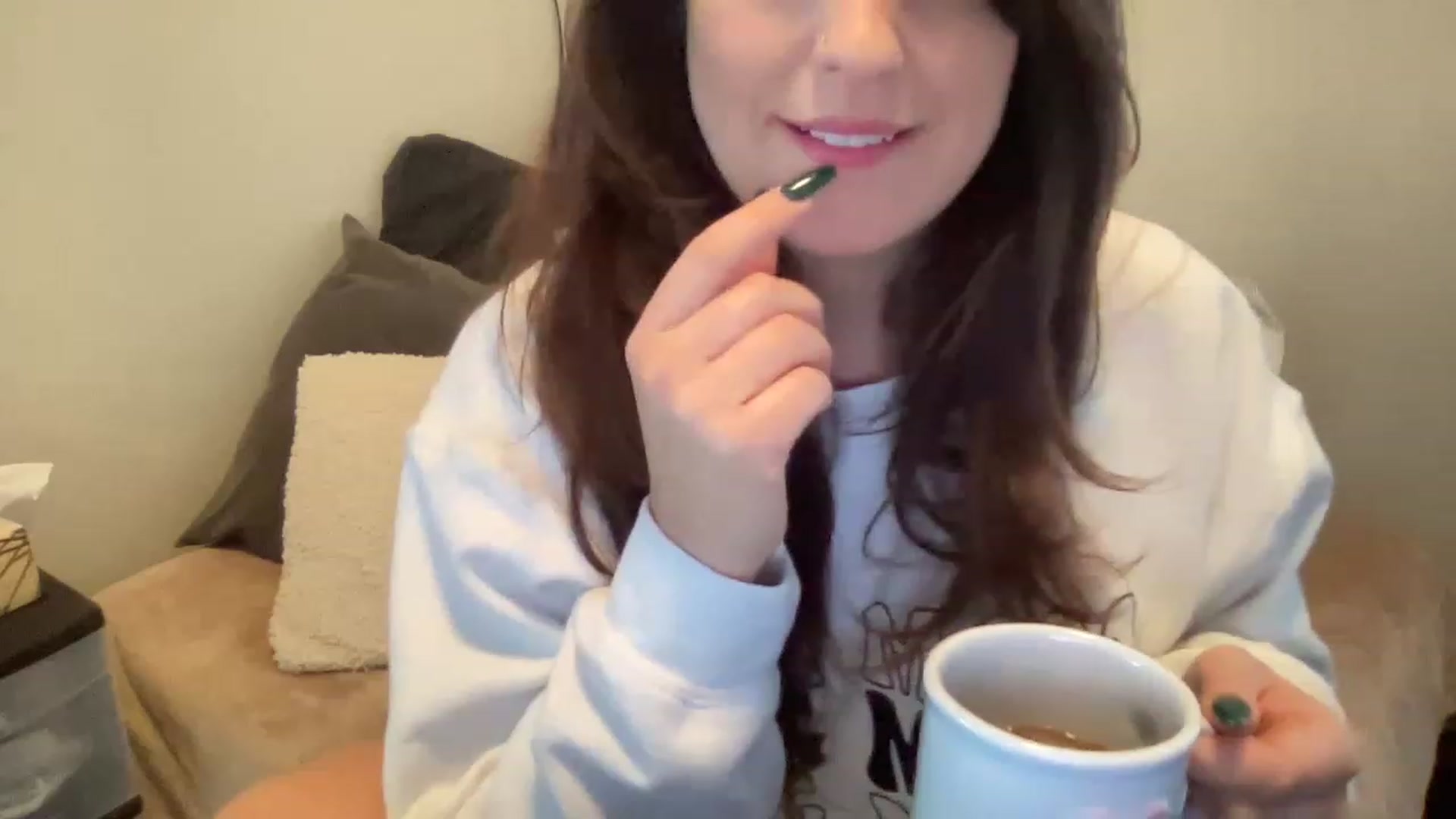 Gallery image thumbnail from PennieGold's myfreecams stream on, 12/26/2022, 23:25 image 6 of 20