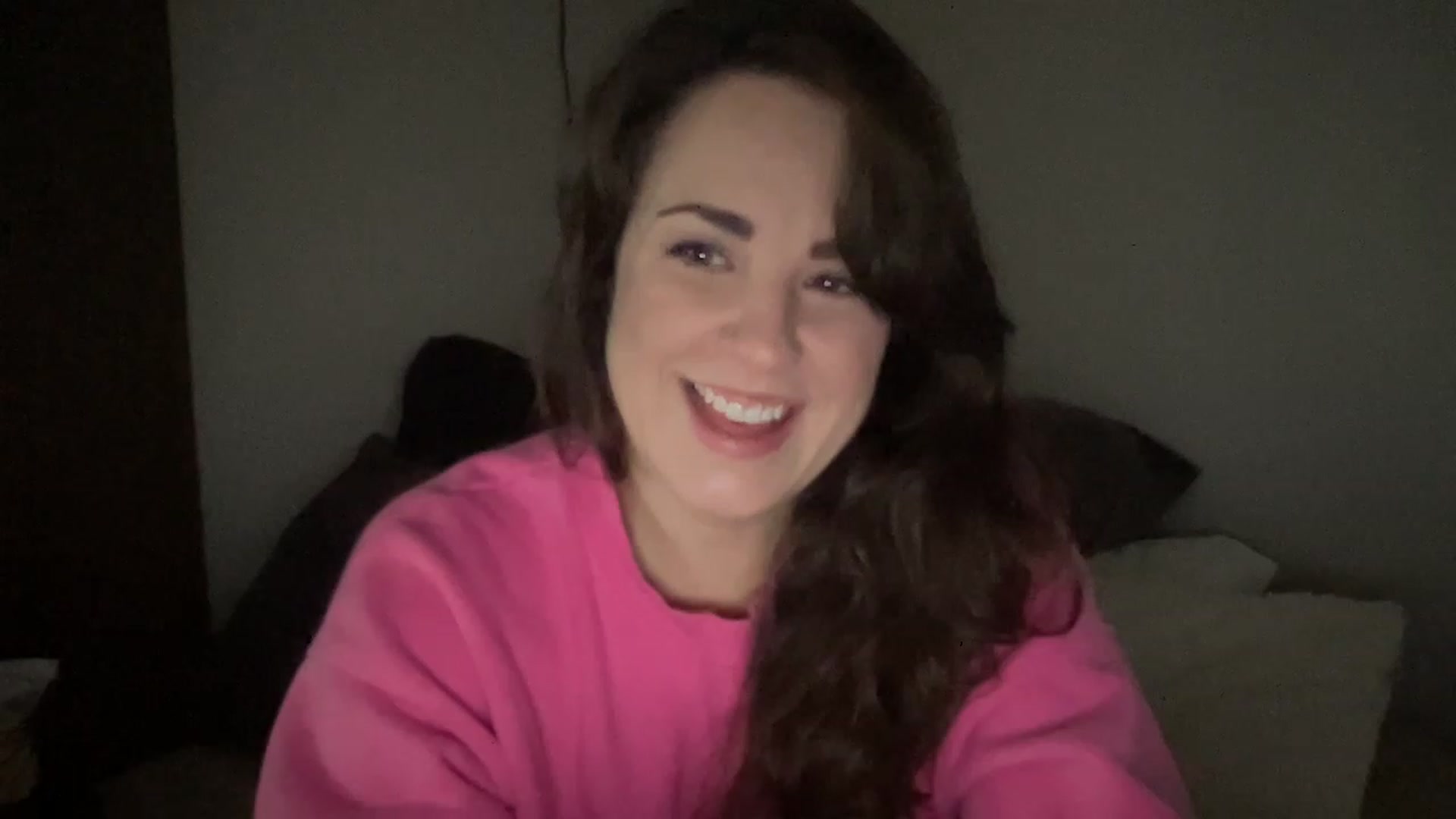 Gallery image thumbnail from PennieGold's myfreecams stream on, 12/27/2022, 23:34 image 1 of 20