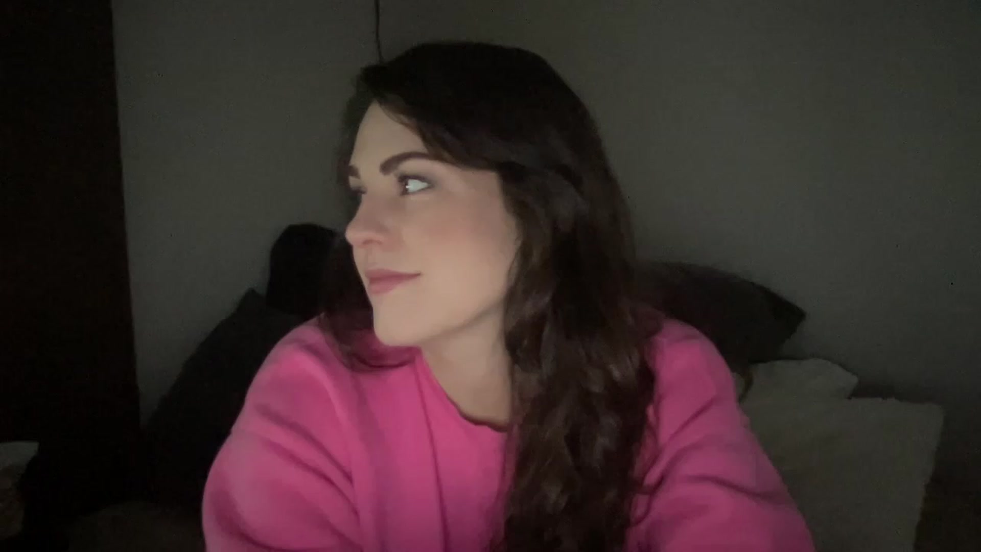 Gallery image thumbnail from PennieGold's myfreecams stream on, 12/27/2022, 23:34 image 3 of 20