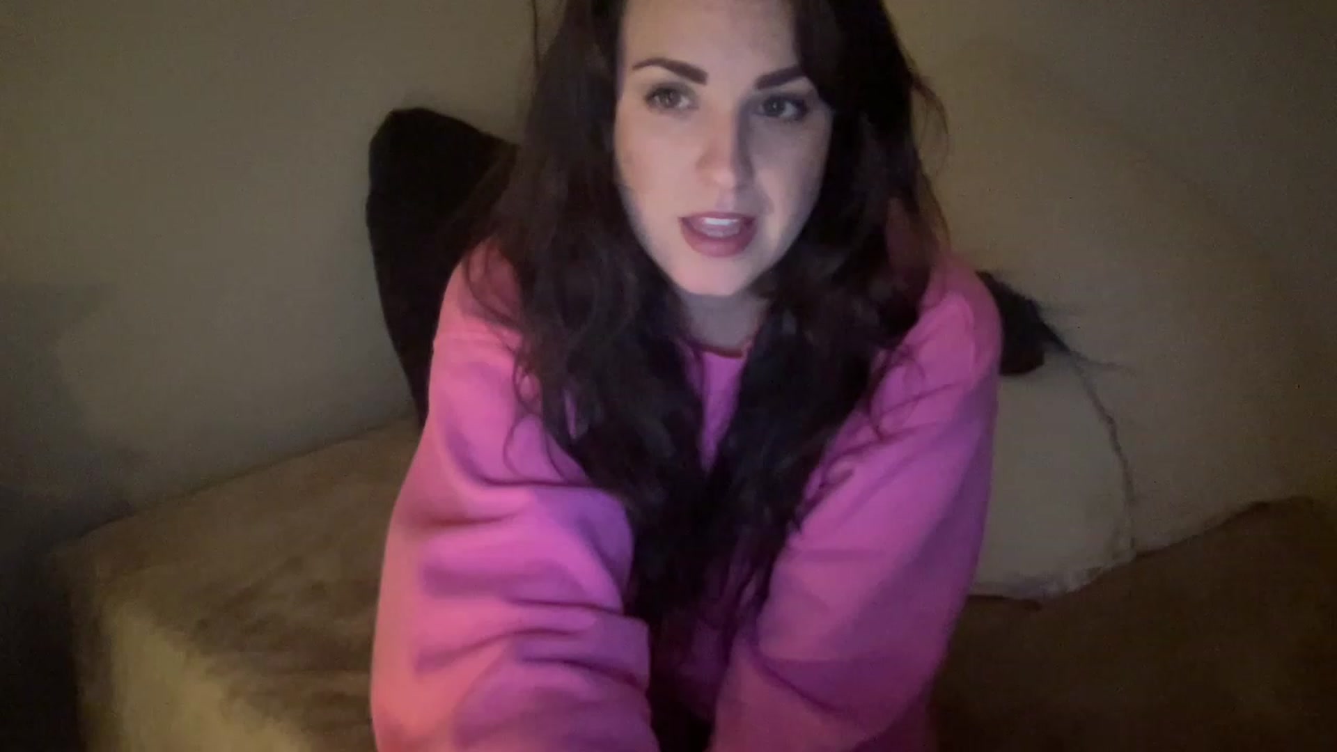 Gallery image thumbnail from PennieGold's myfreecams stream on, 12/28/2022, 01:53 image 13 of 20