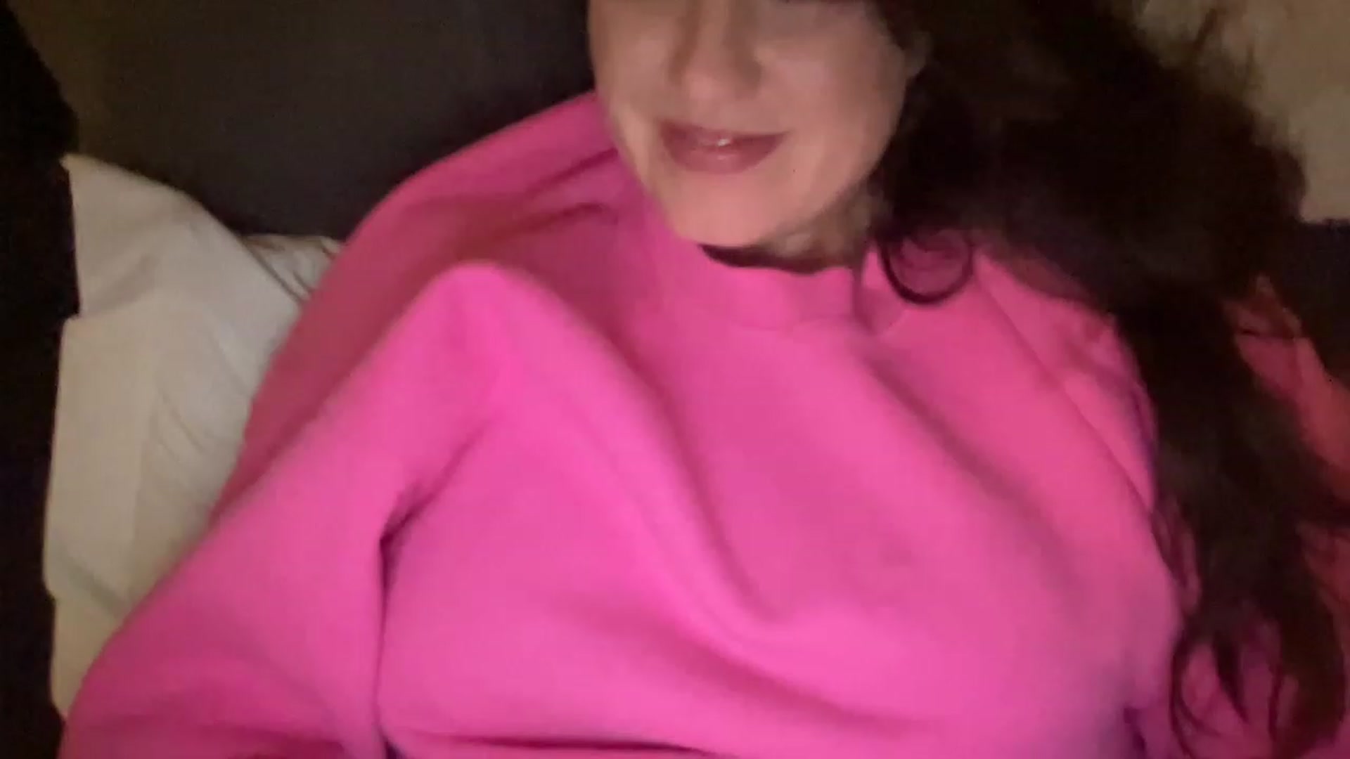 Gallery image thumbnail from PennieGold's myfreecams stream on, 12/28/2022, 01:53 image 20 of 20