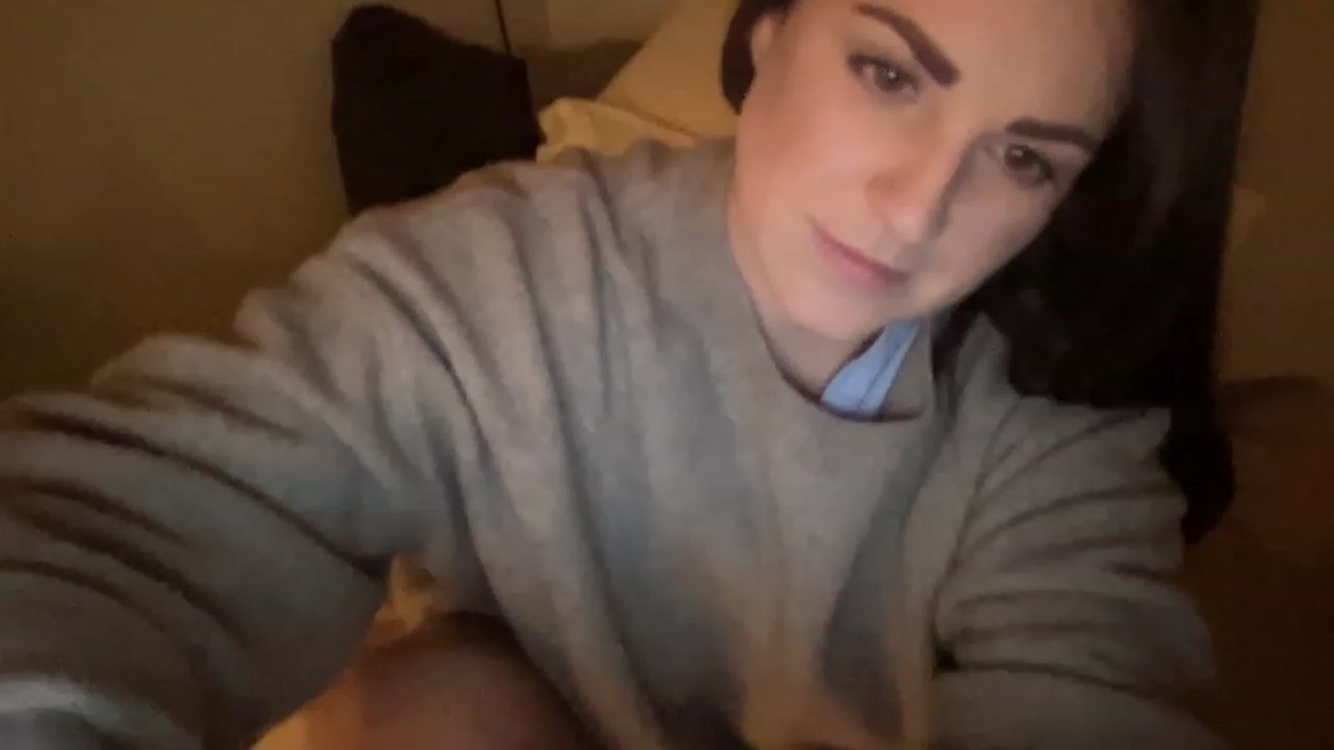 Gallery image thumbnail from PennieGold's myfreecams stream on, 12/29/2022, 24:31 image 16 of 20
