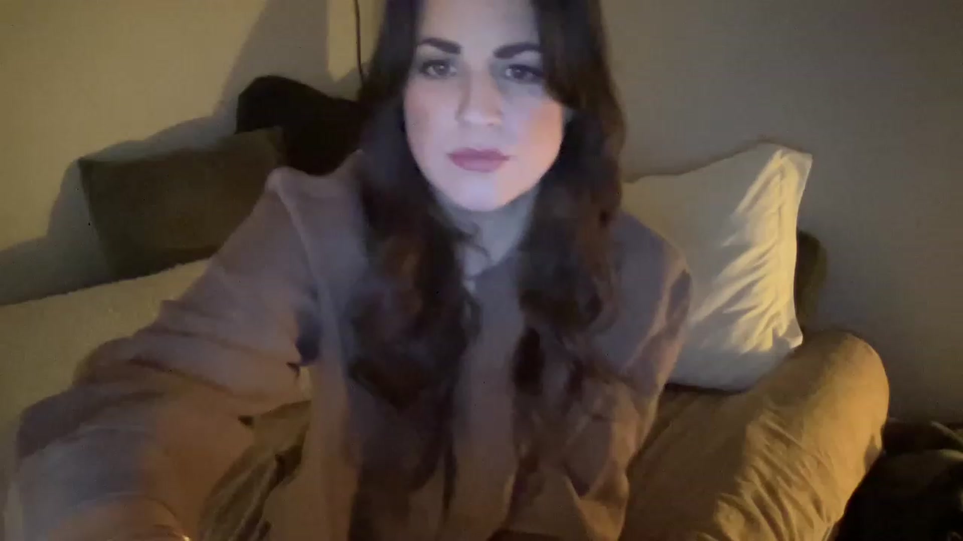 Gallery image thumbnail from PennieGold's myfreecams stream on, 12/30/2022, 02:36 image 7 of 20