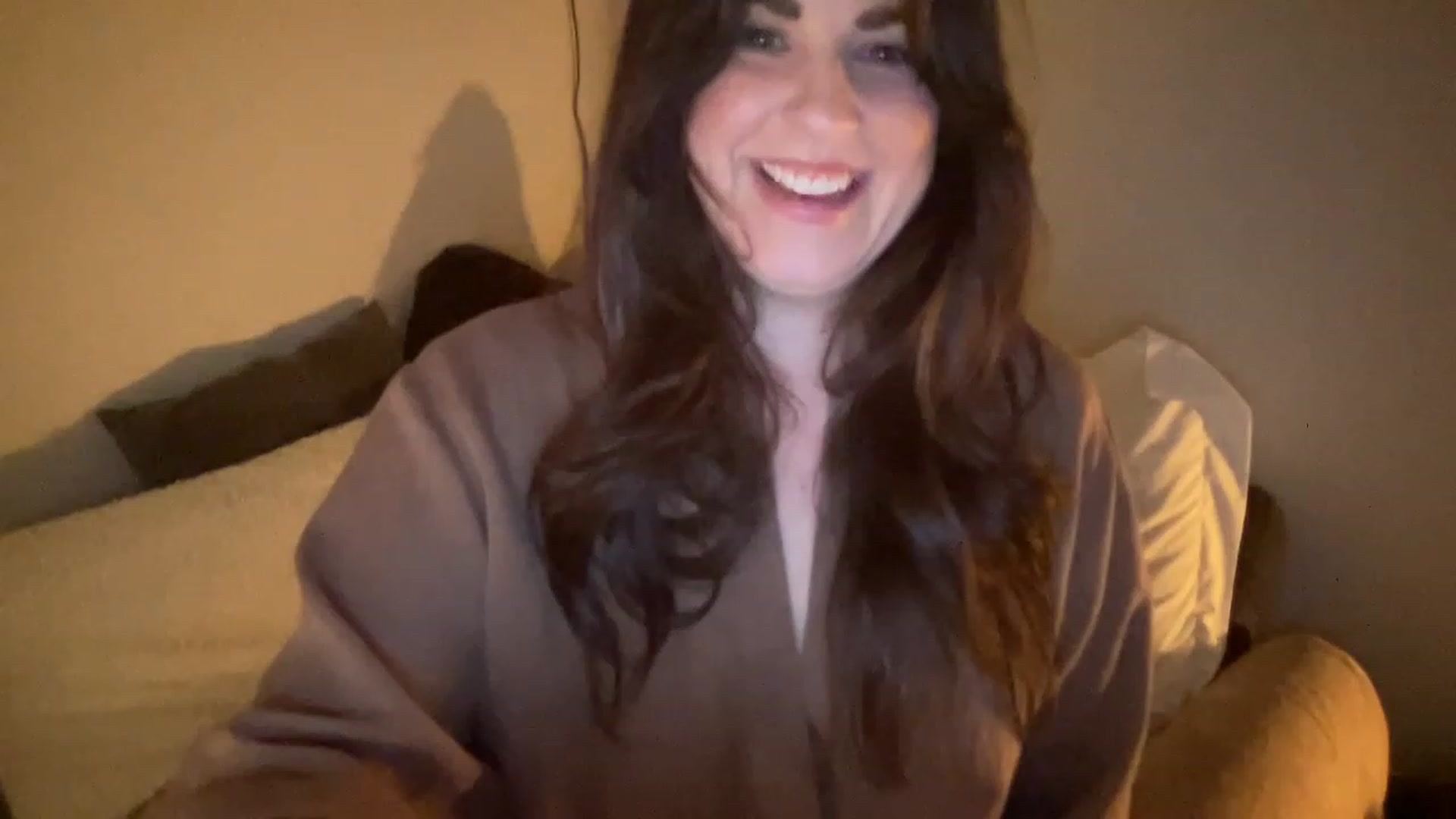 Gallery image thumbnail from PennieGold's myfreecams stream on, 12/30/2022, 02:36 image 12 of 20