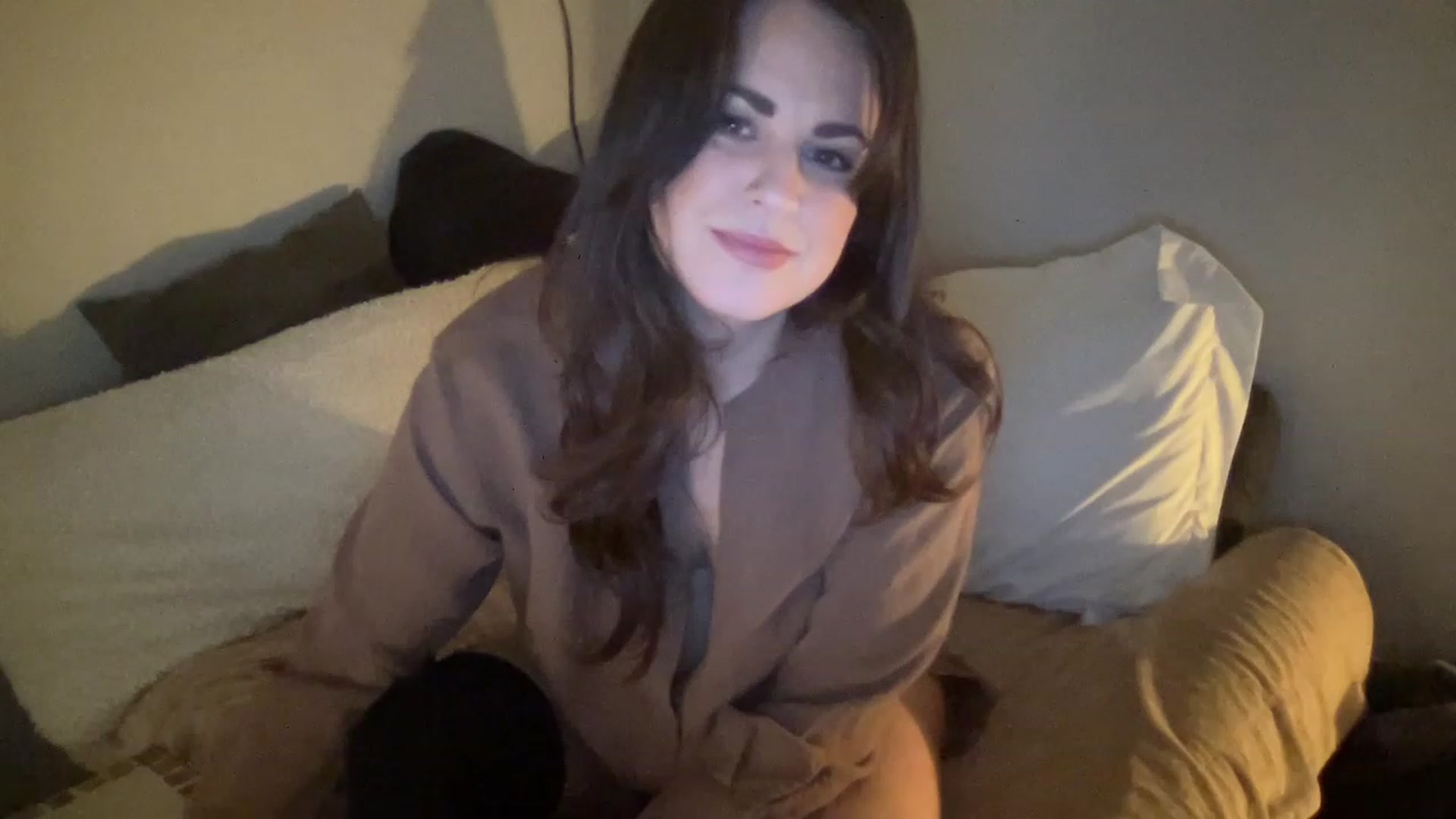 Gallery image thumbnail from PennieGold's myfreecams stream on, 12/30/2022, 02:36 image 11 of 20