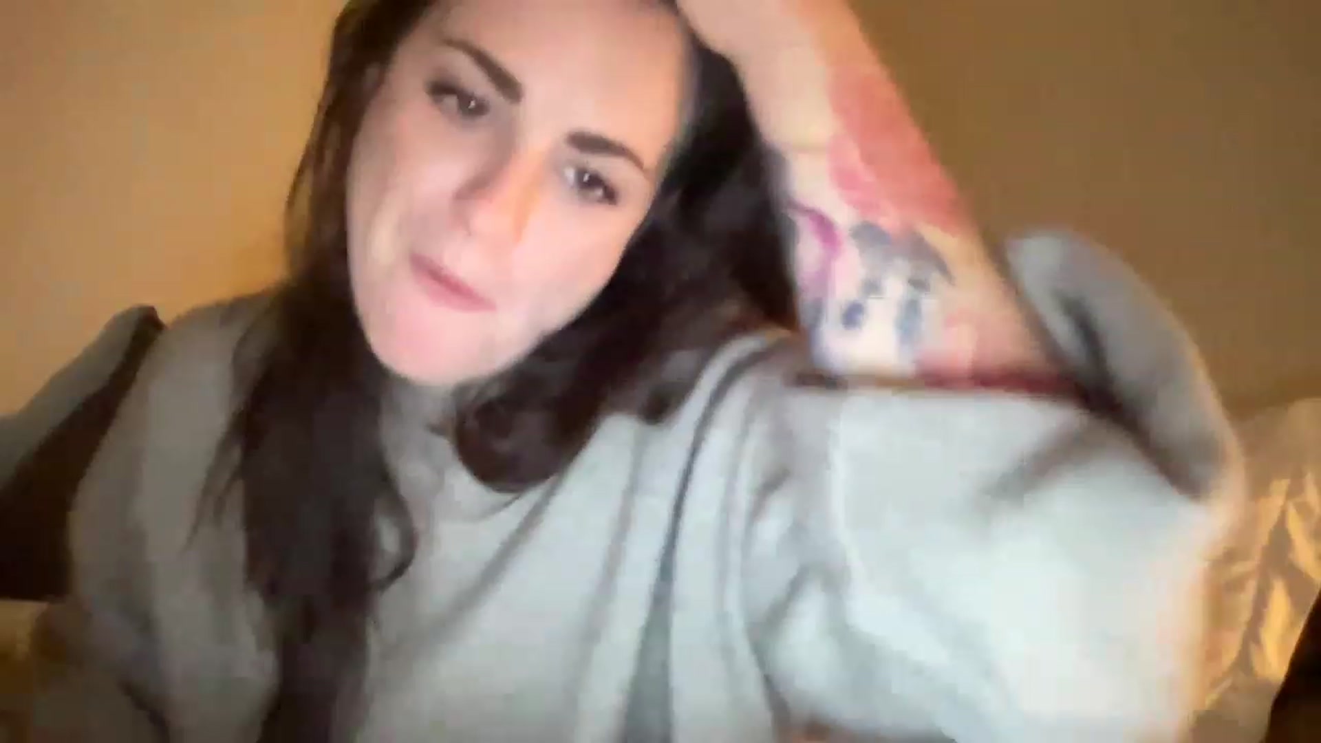 Gallery image thumbnail from PennieGold's myfreecams stream on, 12/30/2022, 22:21 image 18 of 20