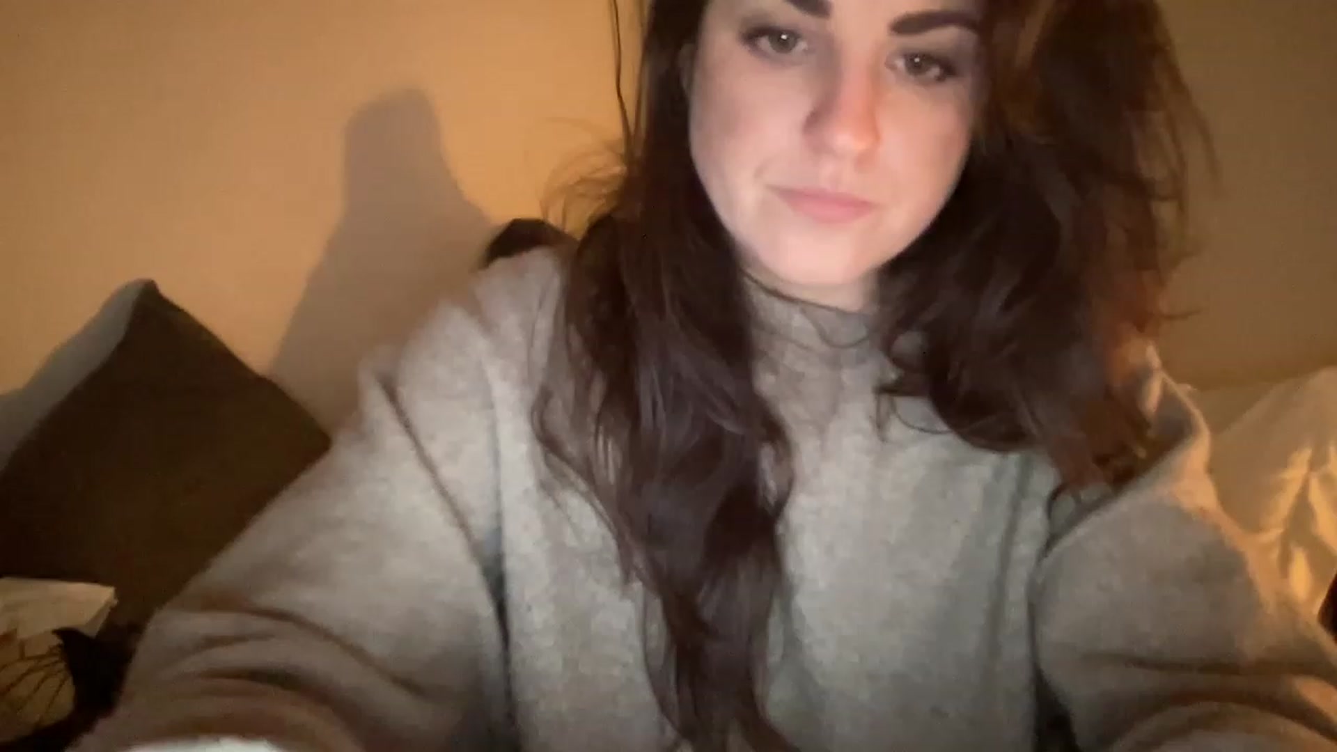 Gallery image thumbnail from PennieGold's myfreecams stream on, 12/30/2022, 22:21 image 17 of 20