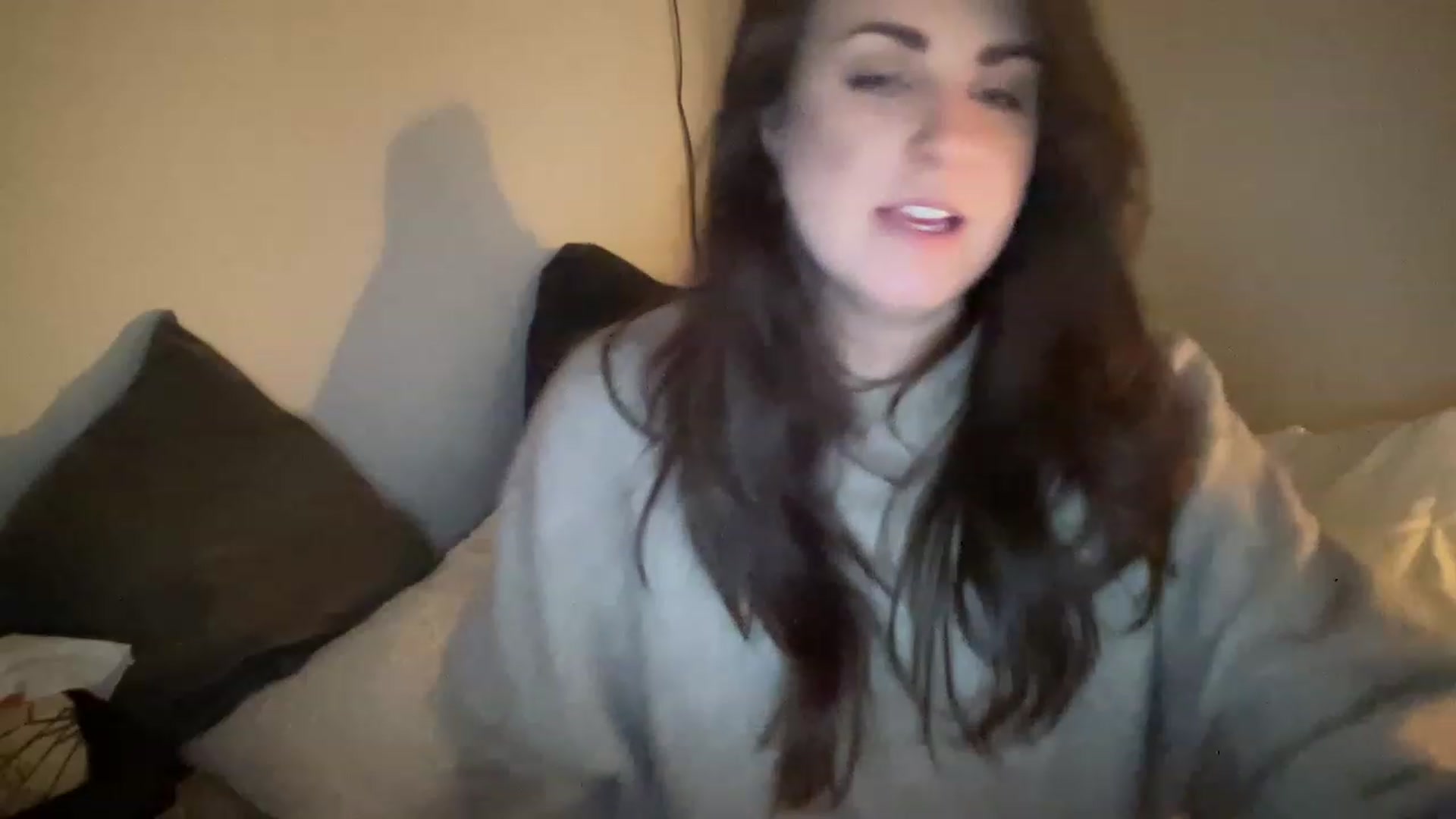 Gallery image thumbnail from PennieGold's myfreecams stream on, 12/30/2022, 22:21 image 6 of 20