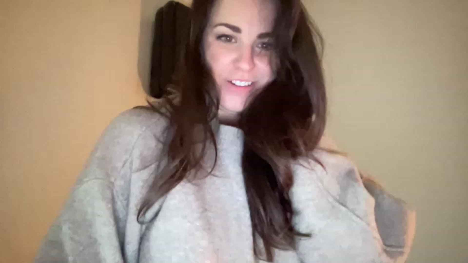 Gallery image thumbnail from PennieGold's myfreecams stream on, 12/30/2022, 22:21 image 1 of 20