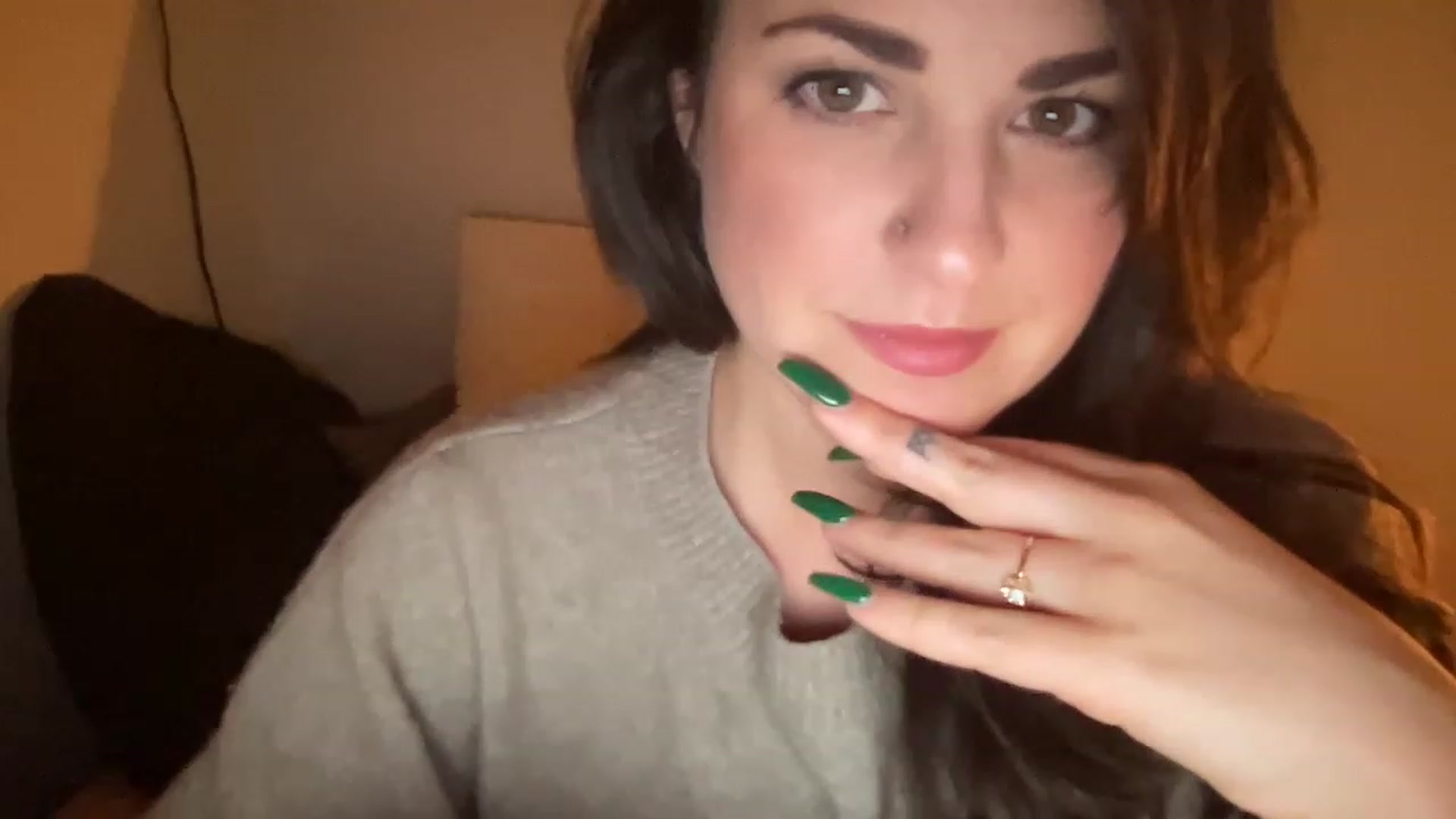Gallery image thumbnail from PennieGold's myfreecams stream on, 12/31/2022, 01:49 image 9 of 20