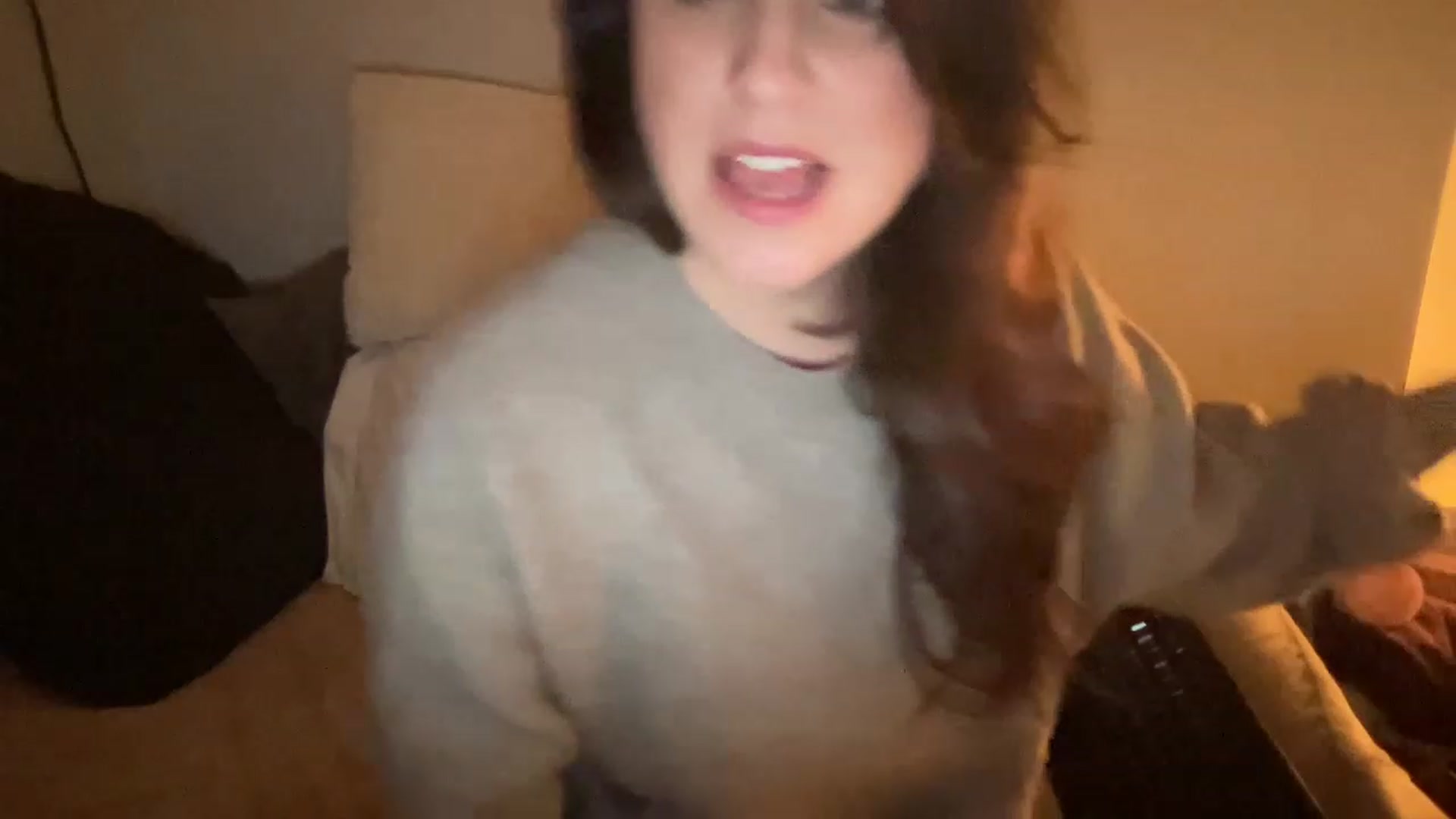Gallery image thumbnail from PennieGold's myfreecams stream on, 12/31/2022, 01:49 image 8 of 20
