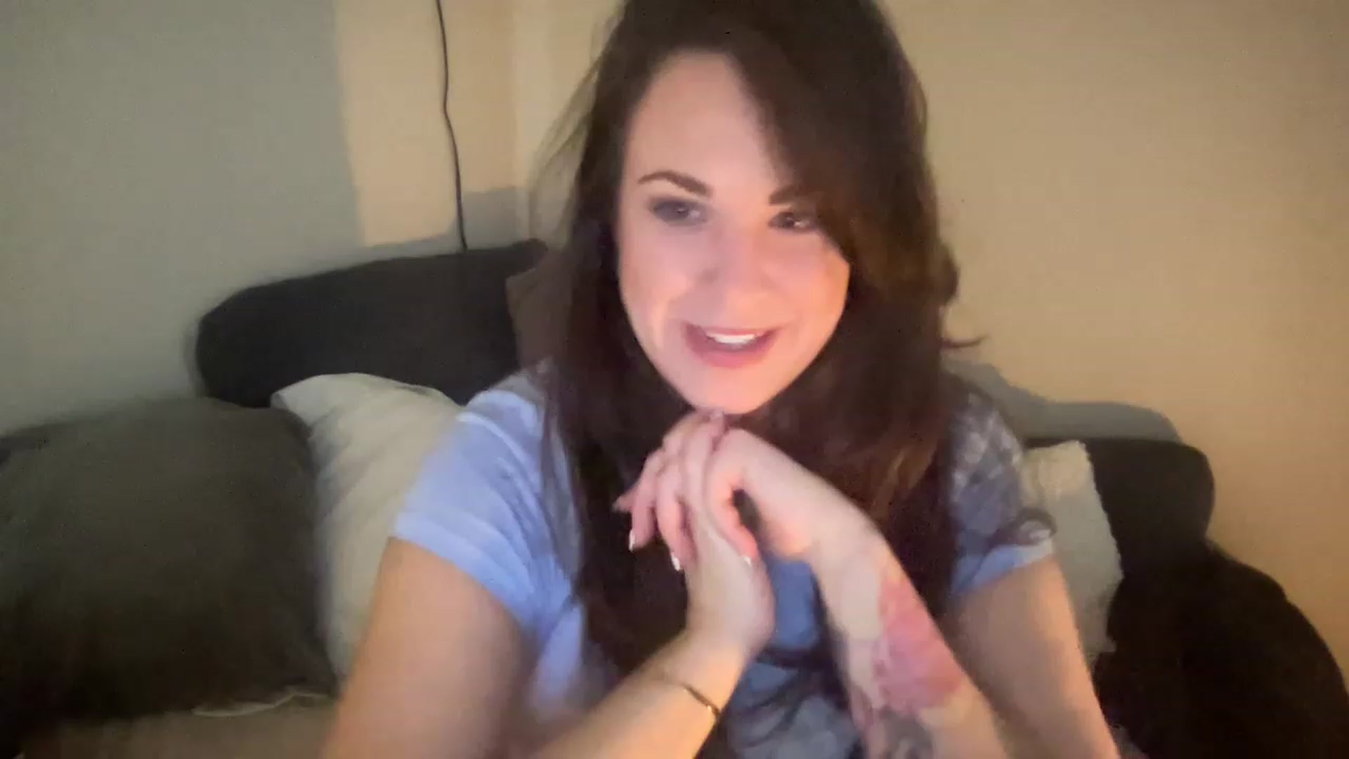 Gallery image thumbnail from PennieGold's myfreecams stream on, 01/16/2023, 21:23 image 20 of 20