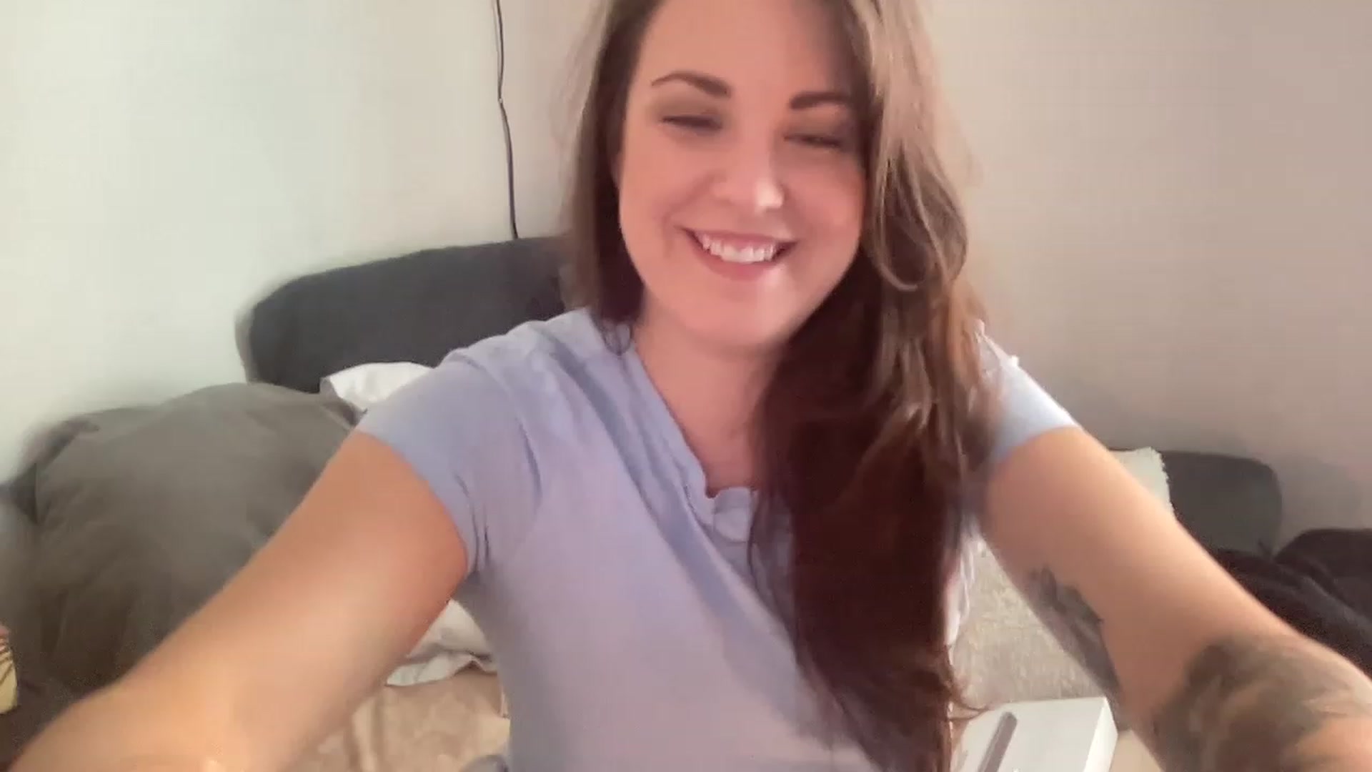 Gallery image thumbnail from PennieGold's myfreecams stream on, 01/16/2023, 21:57 image 5 of 20