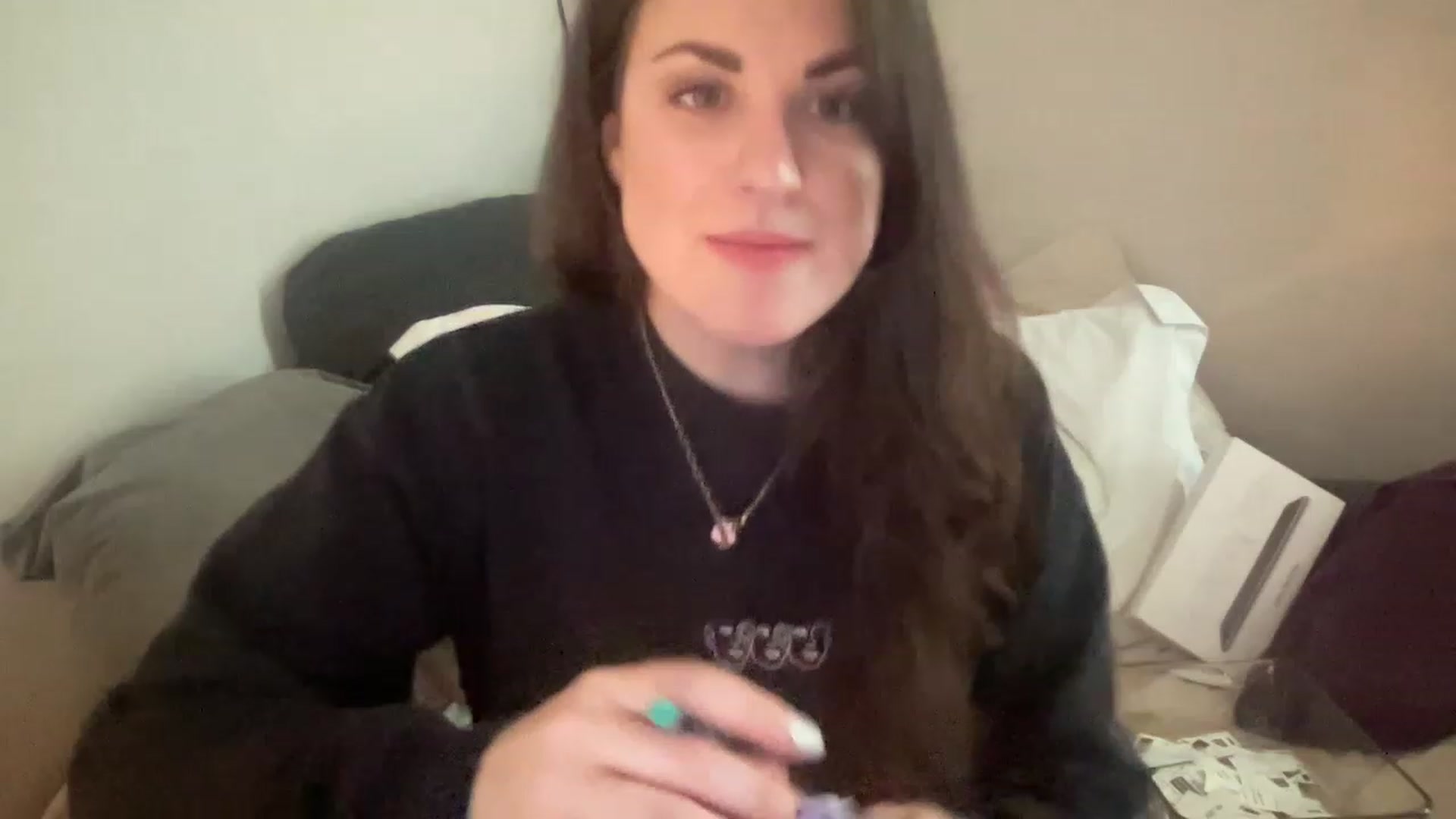 Gallery image thumbnail from PennieGold's myfreecams stream on, 01/17/2023, 22:17 image 13 of 20