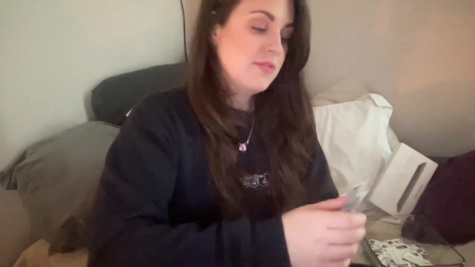 Gallery image thumbnail from PennieGold's myfreecams stream on, 01/17/2023, 22:17 image 12 of 20