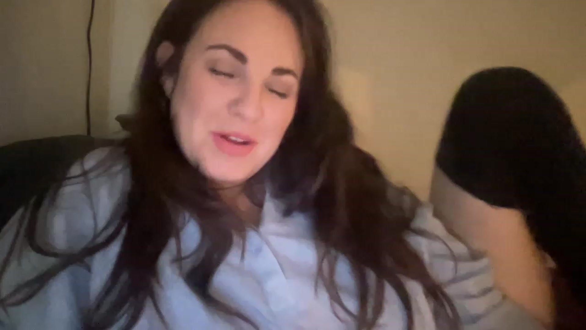 Gallery image thumbnail from PennieGold's myfreecams stream on, 01/18/2023, 21:16 image 12 of 20