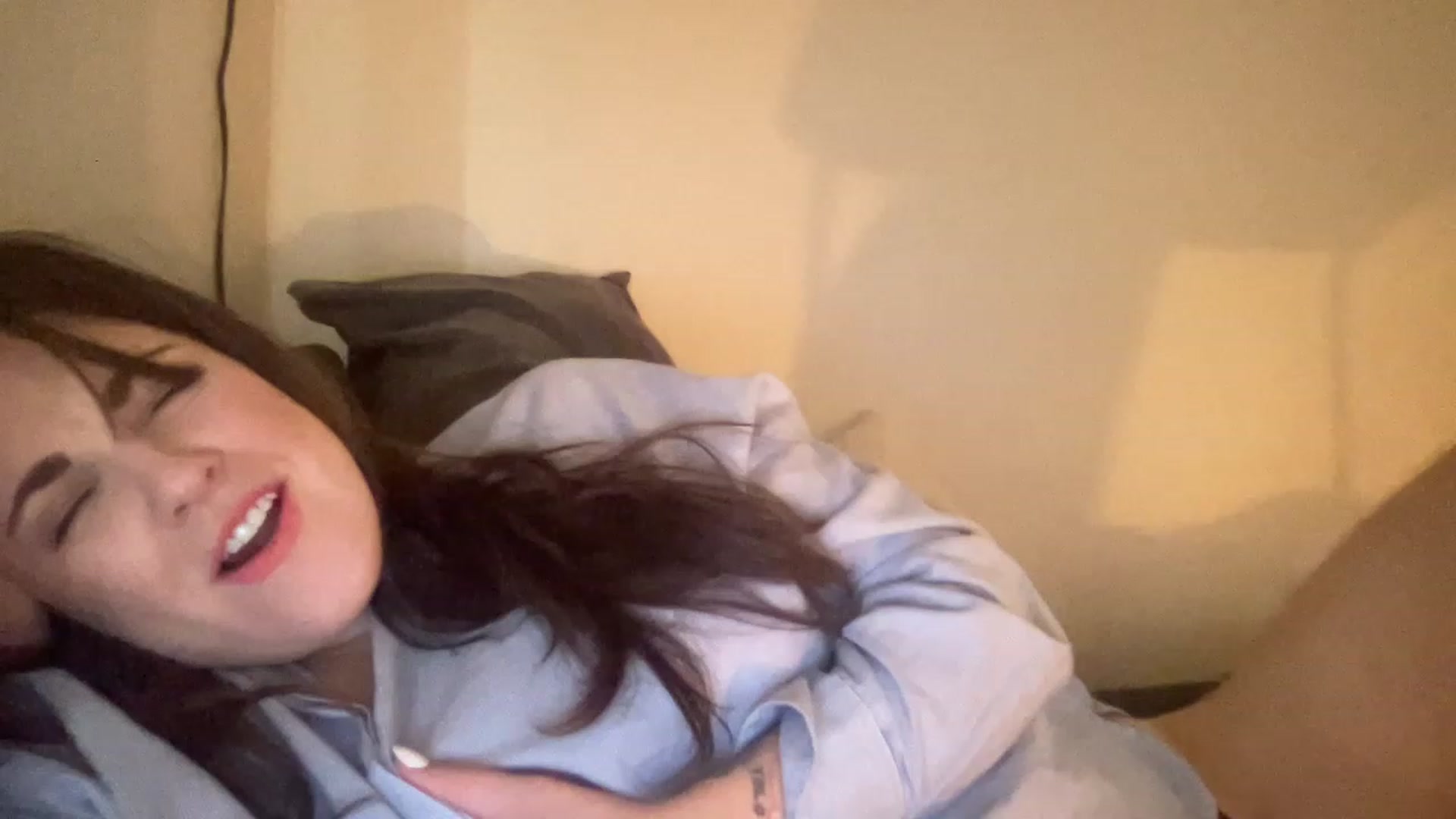 Gallery image thumbnail from PennieGold's myfreecams stream on, 01/18/2023, 21:16 image 14 of 20