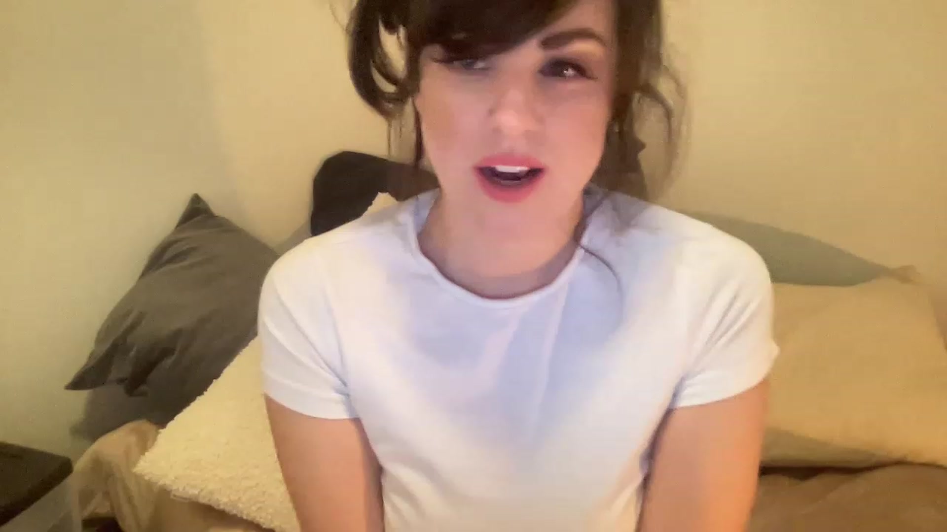 Gallery image thumbnail from PennieGold's myfreecams stream on, 02/07/2023, 19:21 image 18 of 20