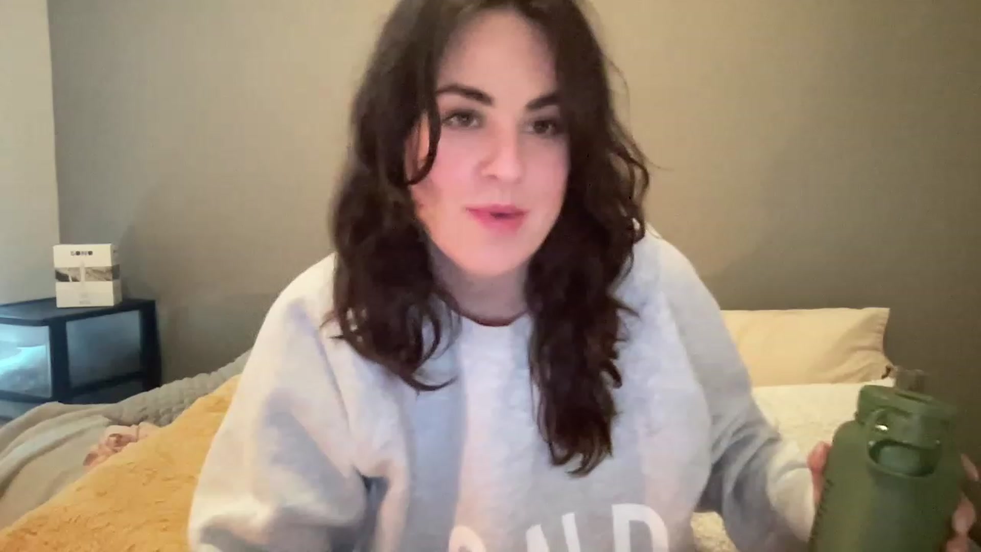 Gallery image thumbnail from PennieGold's myfreecams stream on, 06/05/2023, 20:25 image 10 of 20