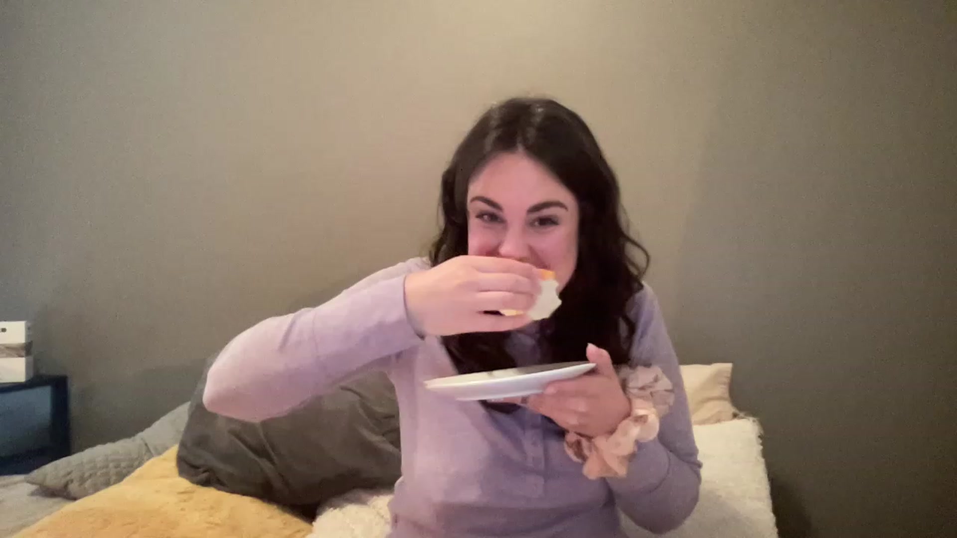 Gallery image thumbnail from PennieGold's myfreecams stream on, 06/05/2023, 20:25 image 1 of 20