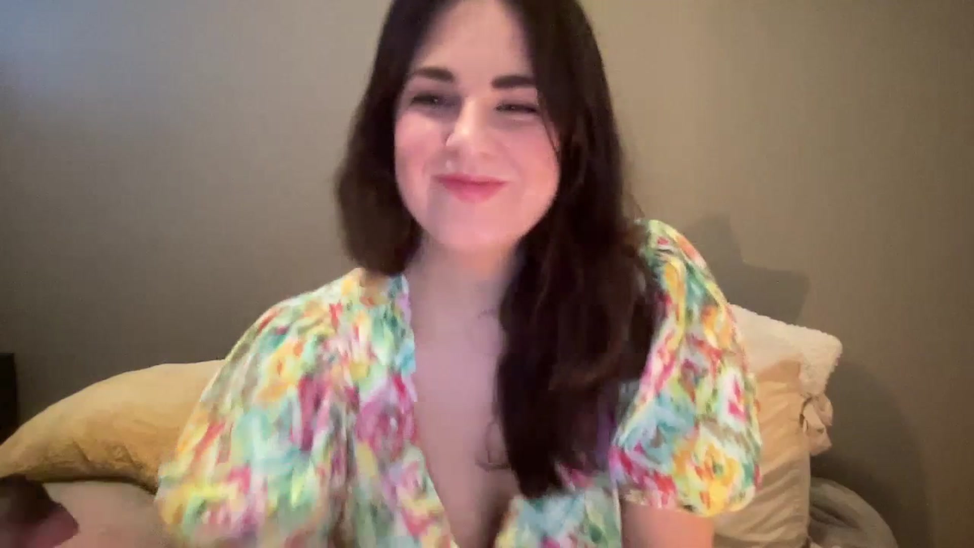Gallery image thumbnail from PennieGold's myfreecams stream on, 06/18/2023, 04:34 image 4 of 20