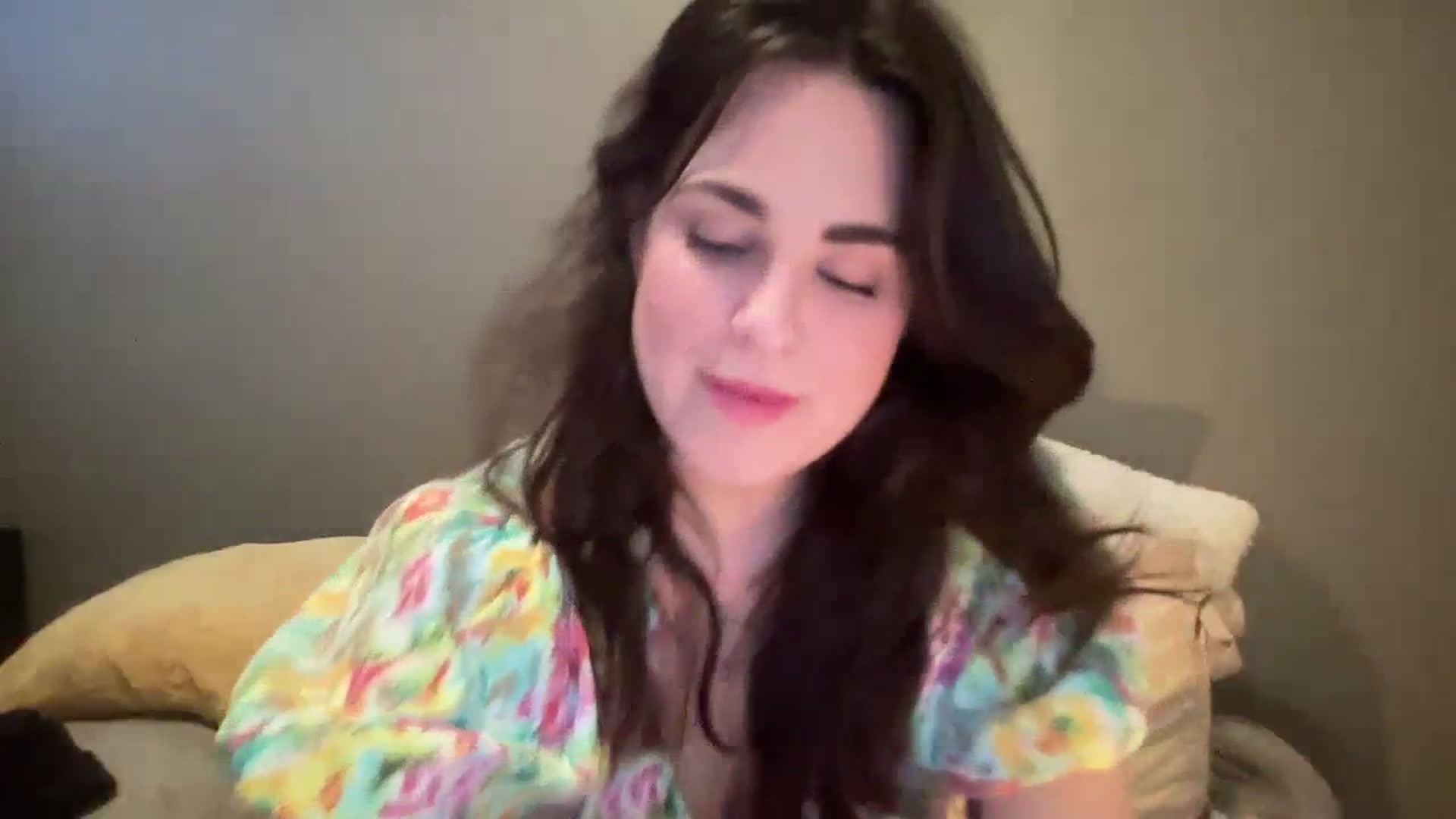Gallery image thumbnail from PennieGold's myfreecams stream on, 06/18/2023, 04:34 image 5 of 20