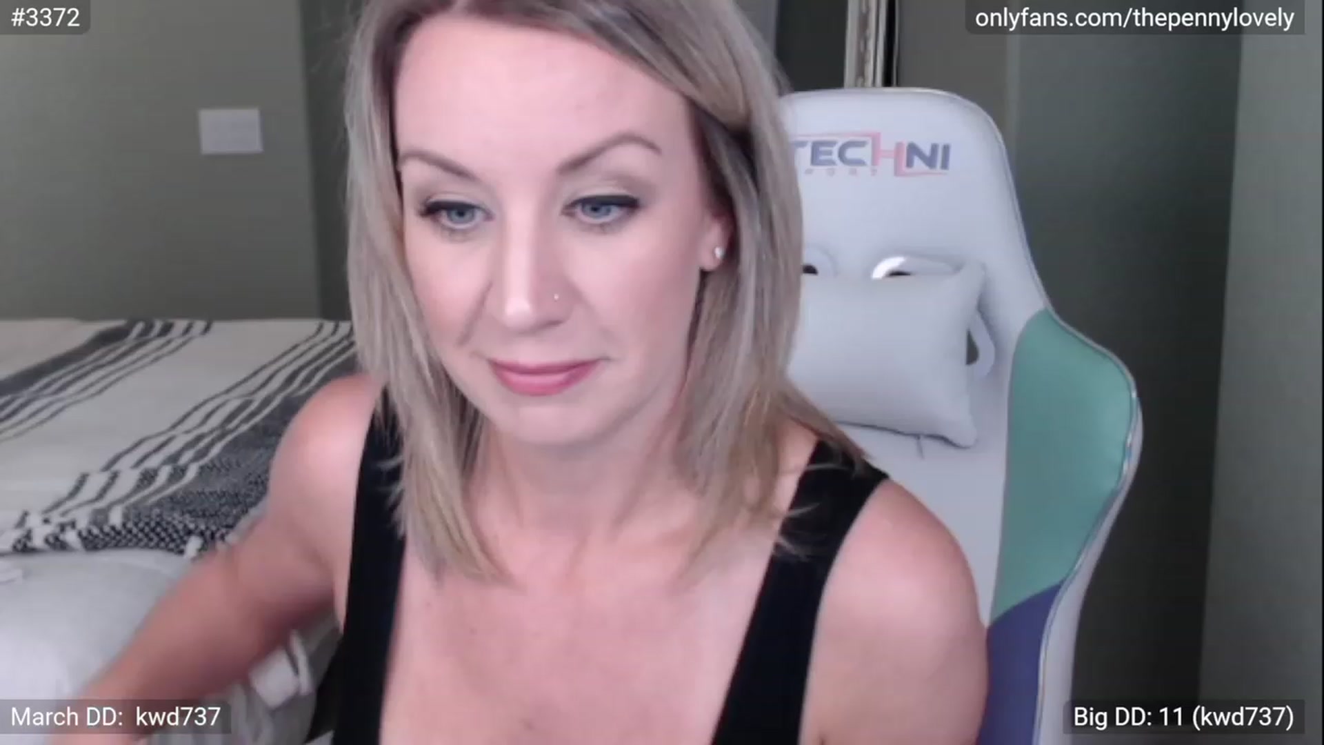 Gallery image thumbnail from PennyLovely's myfreecams stream on, 03/02/2023, 20:38 image 3 of 20
