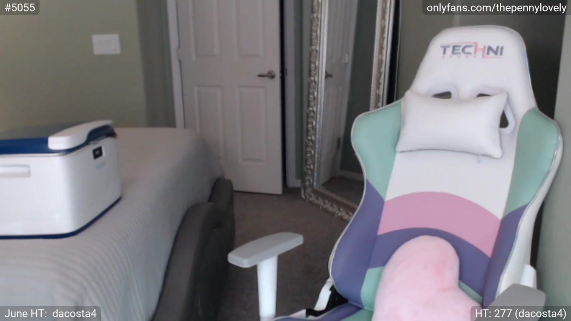 Gallery image thumbnail from PennyLovely's myfreecams stream on, 06/10/2023, 07:24 image 5 of 20