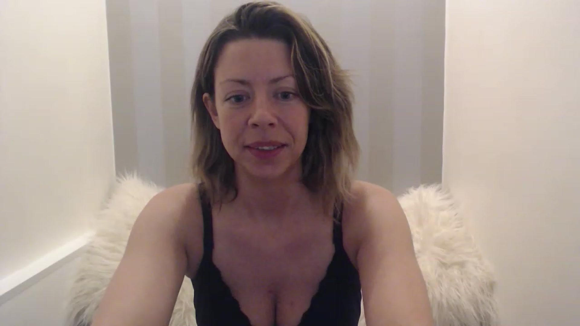 Gallery image thumbnail from Penny_Pockets's myfreecams stream on, 03/22/2023, 11:31 image 1 of 20
