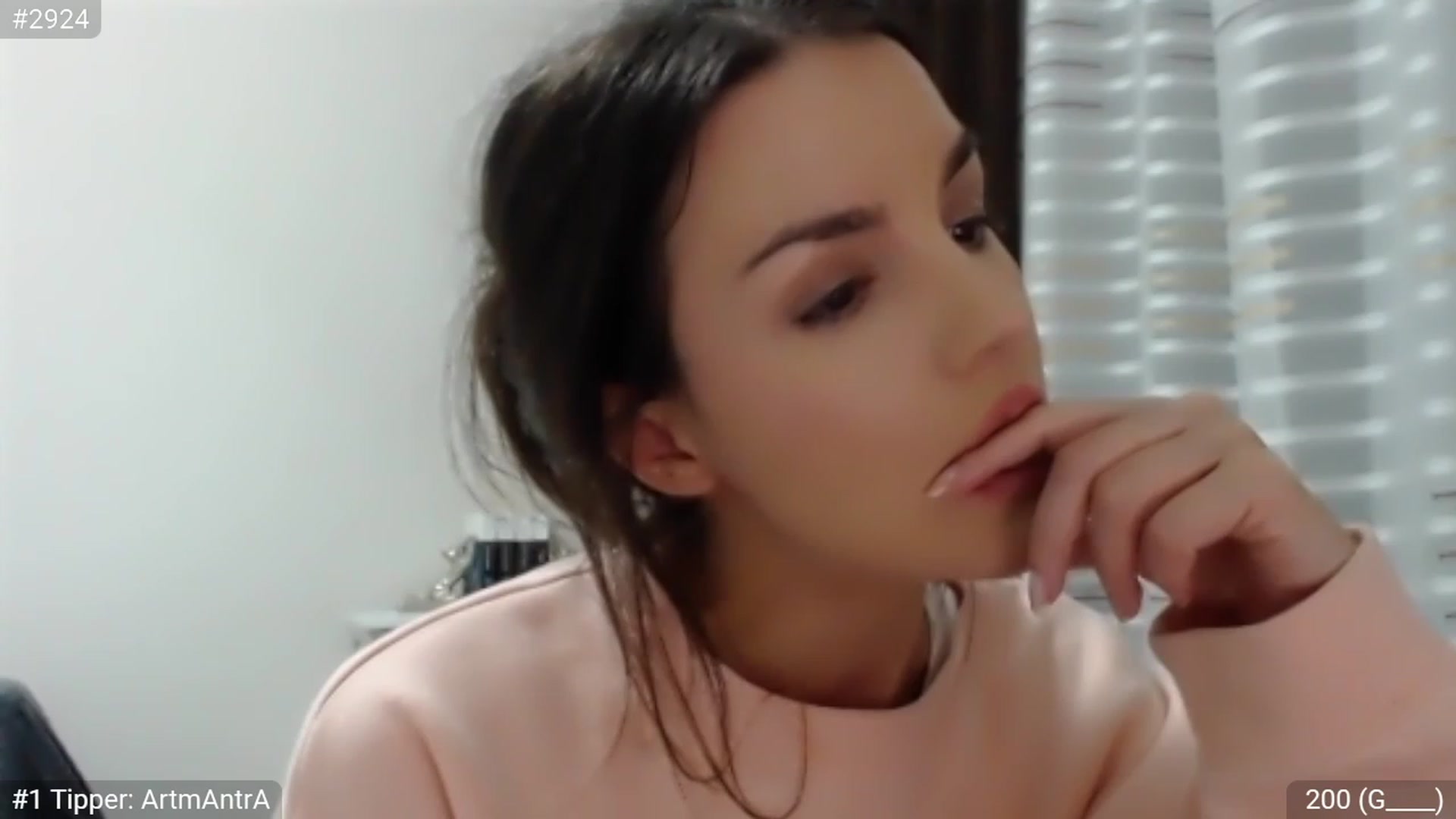 Gallery image thumbnail from Peppermint's myfreecams stream on, 11/12/2023, 24:35 image 3 of 20