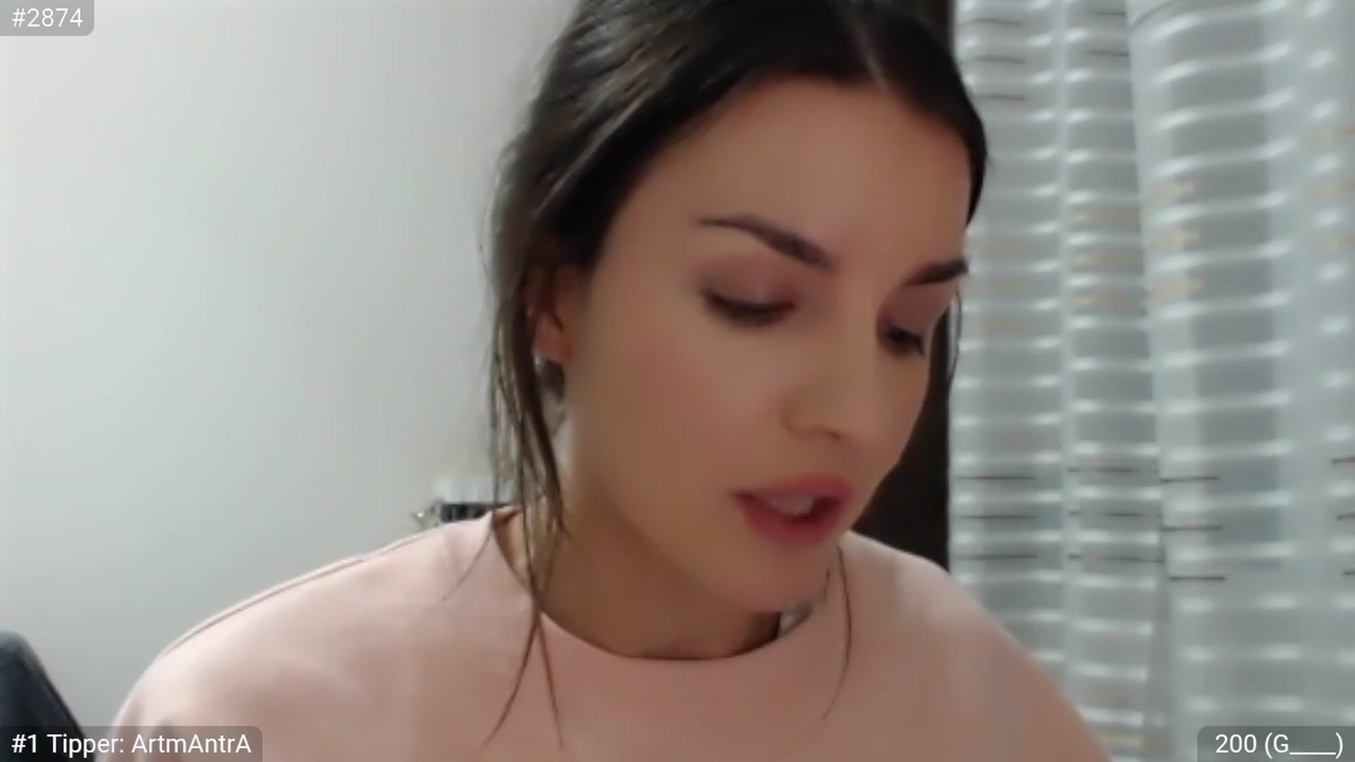 Gallery image thumbnail from Peppermint's myfreecams stream on, 11/12/2023, 24:35 image 19 of 20
