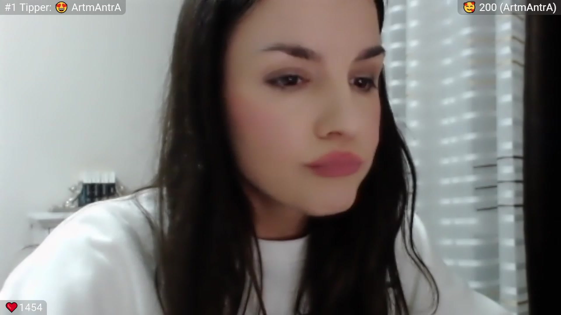 Gallery image thumbnail from Peppermint's myfreecams stream on, 01/29/2024, 24:36 image 11 of 20