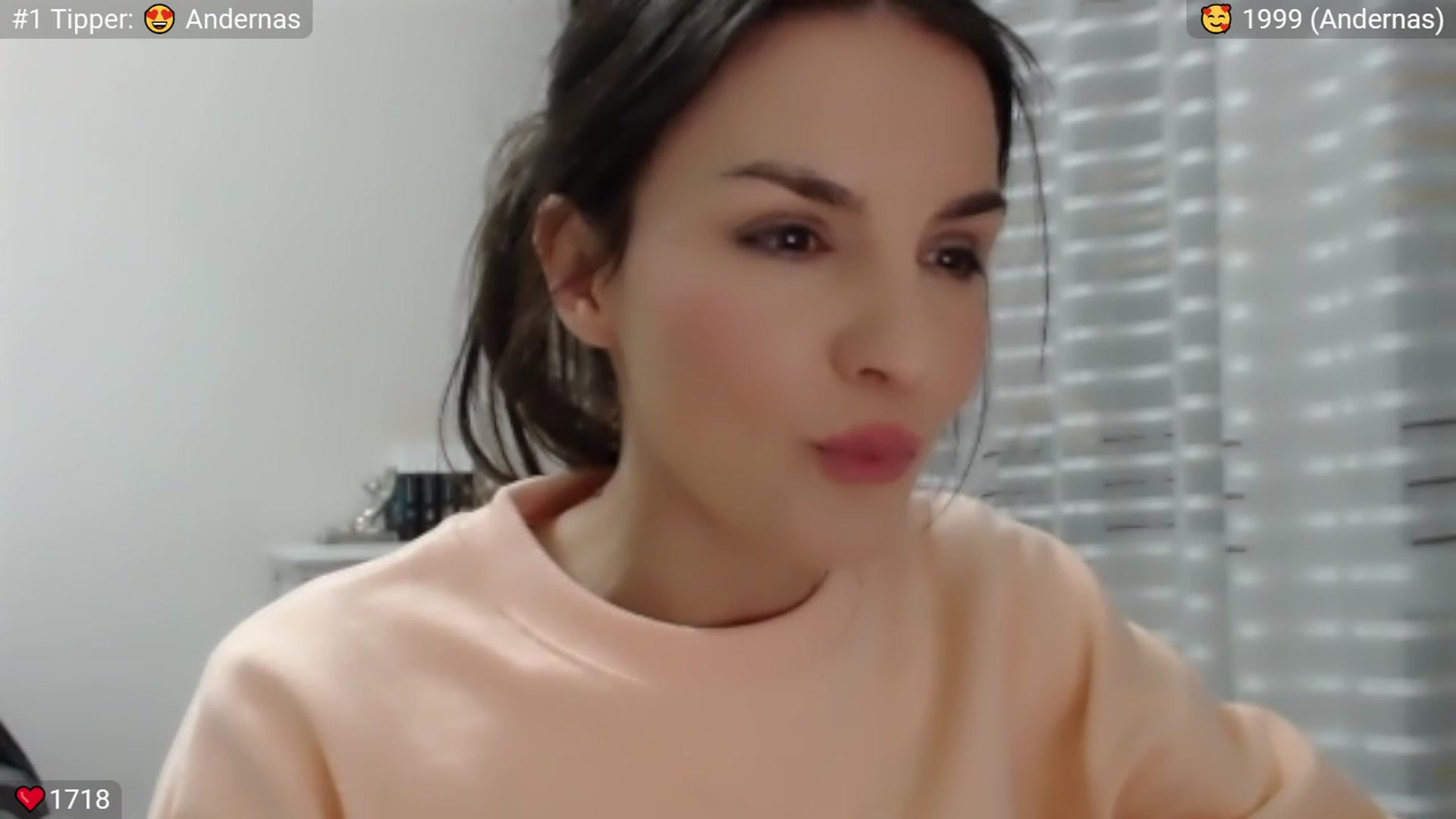 Gallery image thumbnail from Peppermint's myfreecams stream on, 02/03/2024, 23:33 image 8 of 20