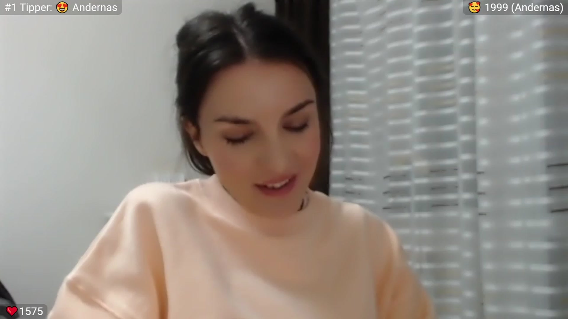 Gallery image thumbnail from Peppermint's myfreecams stream on, 02/03/2024, 23:33 image 16 of 20
