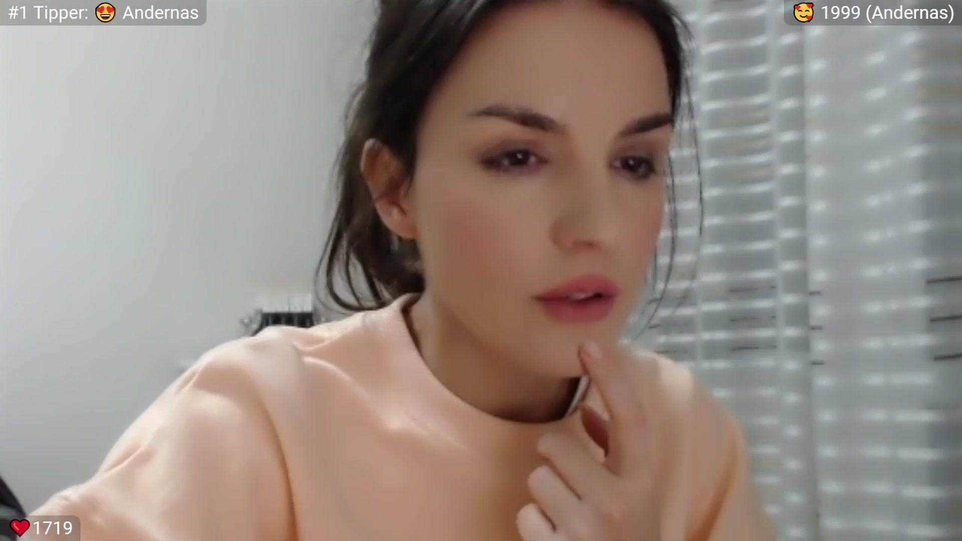 Gallery image thumbnail from Peppermint's myfreecams stream on, 02/03/2024, 23:33 image 9 of 20