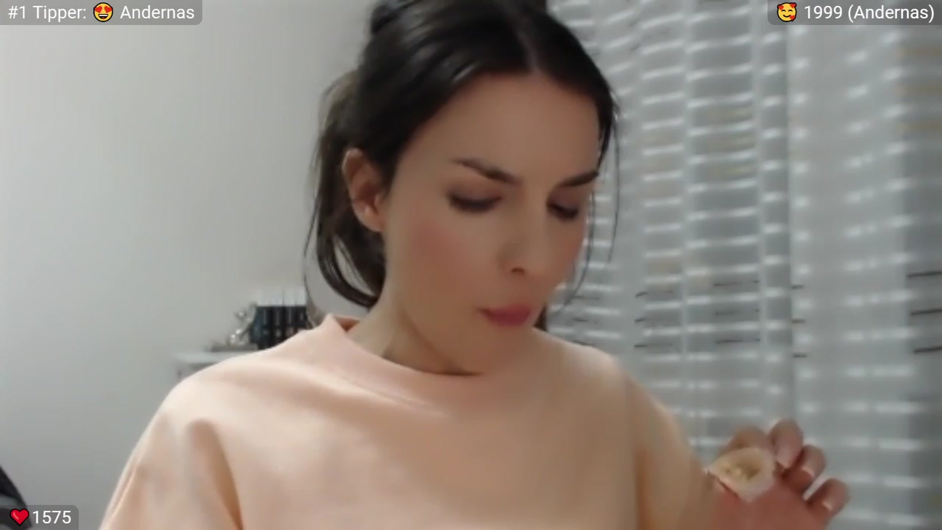 Gallery image thumbnail from Peppermint's myfreecams stream on, 02/03/2024, 23:33 image 18 of 20