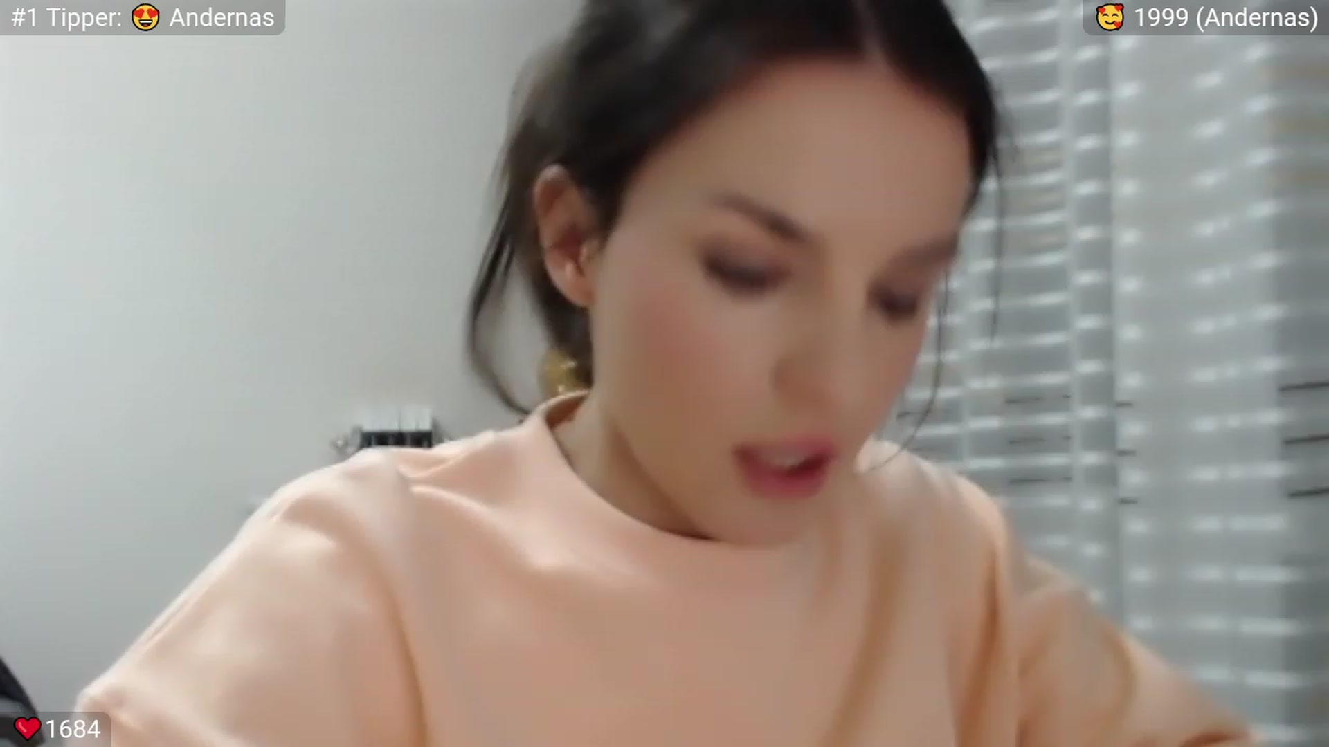 Gallery image thumbnail from Peppermint's myfreecams stream on, 02/03/2024, 23:33 image 14 of 20