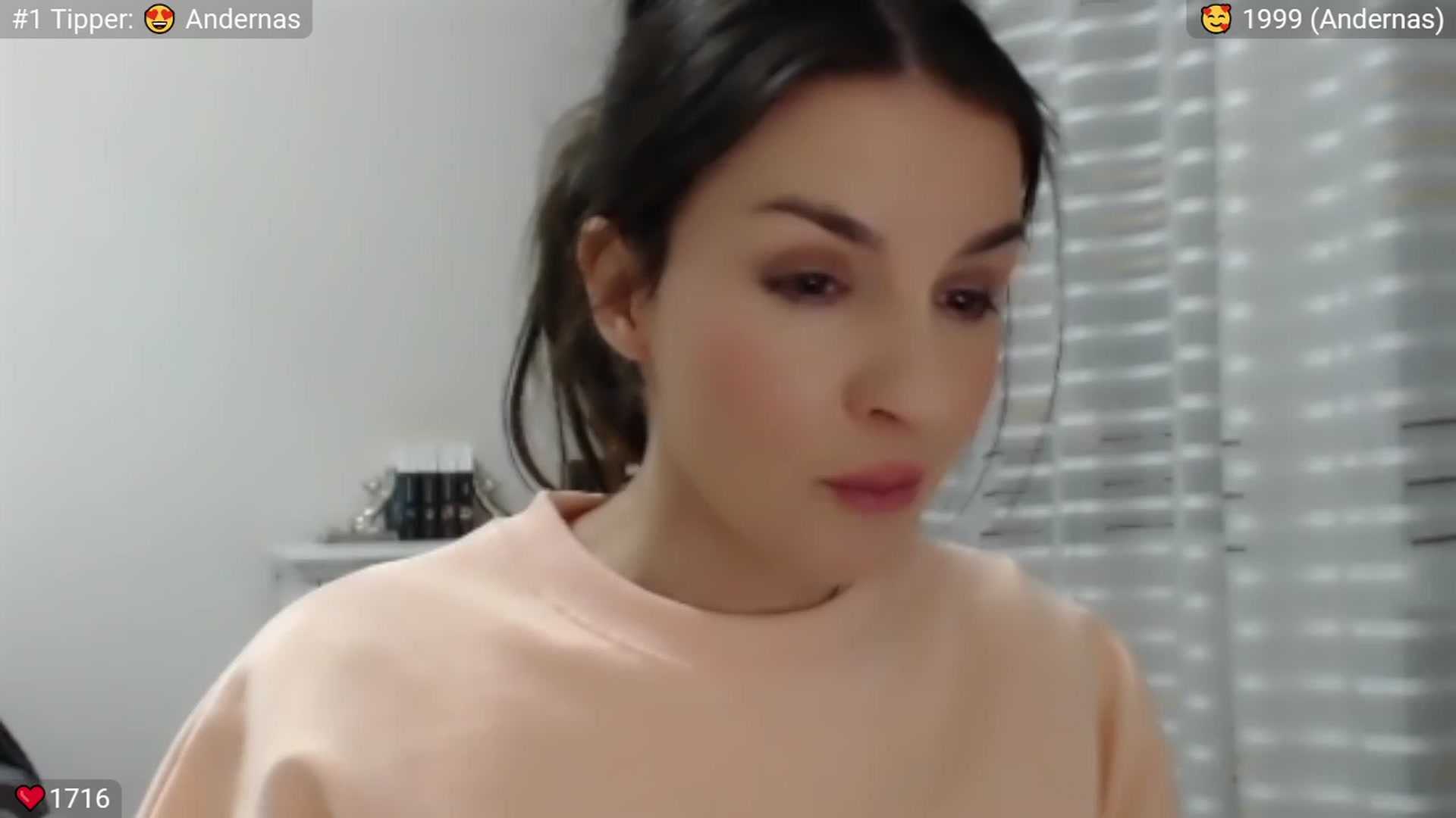 Gallery image thumbnail from Peppermint's myfreecams stream on, 02/03/2024, 23:33 image 7 of 20