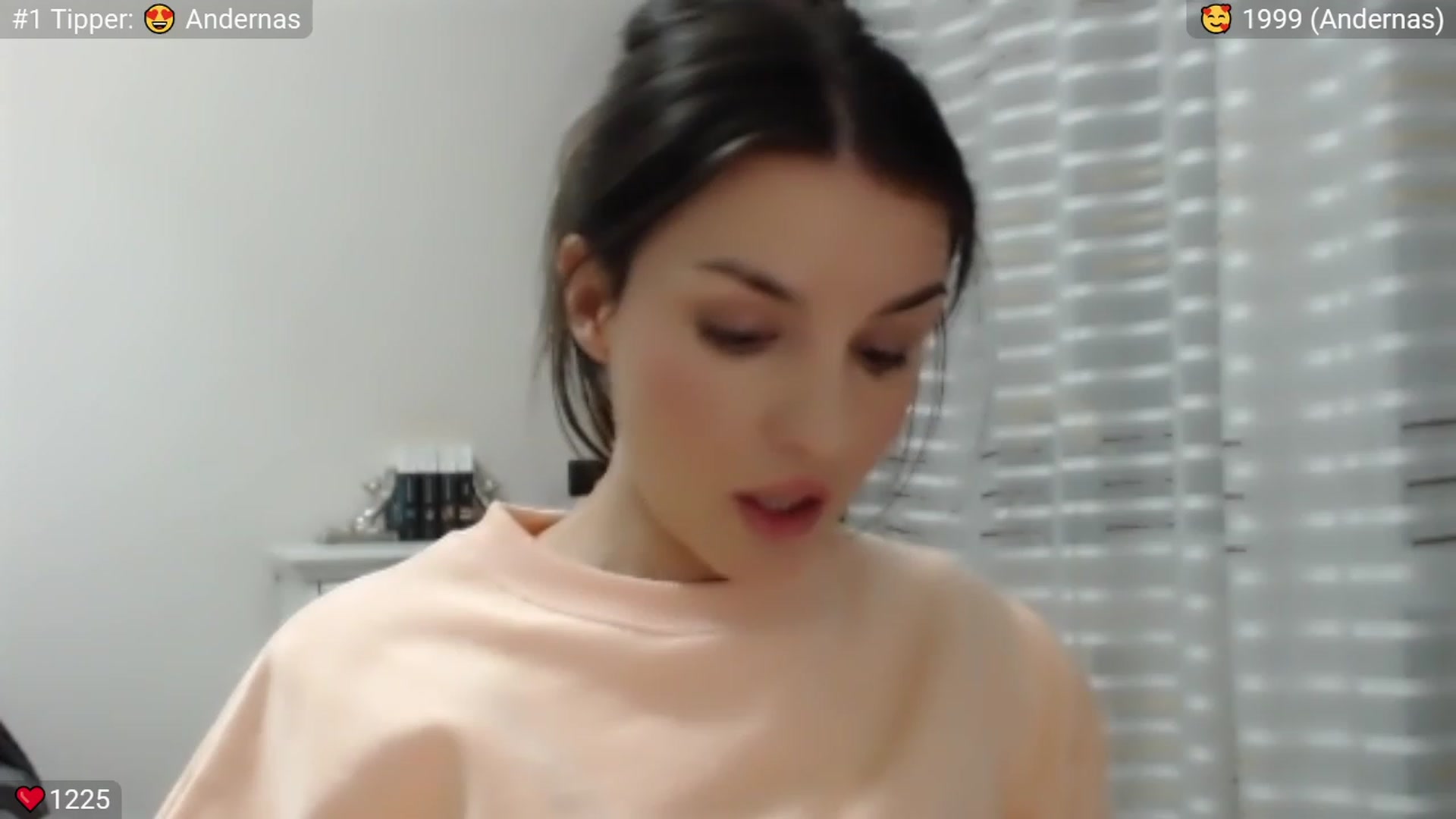 Gallery image thumbnail from Peppermint's myfreecams stream on, 02/04/2024, 24:25 image 1 of 20